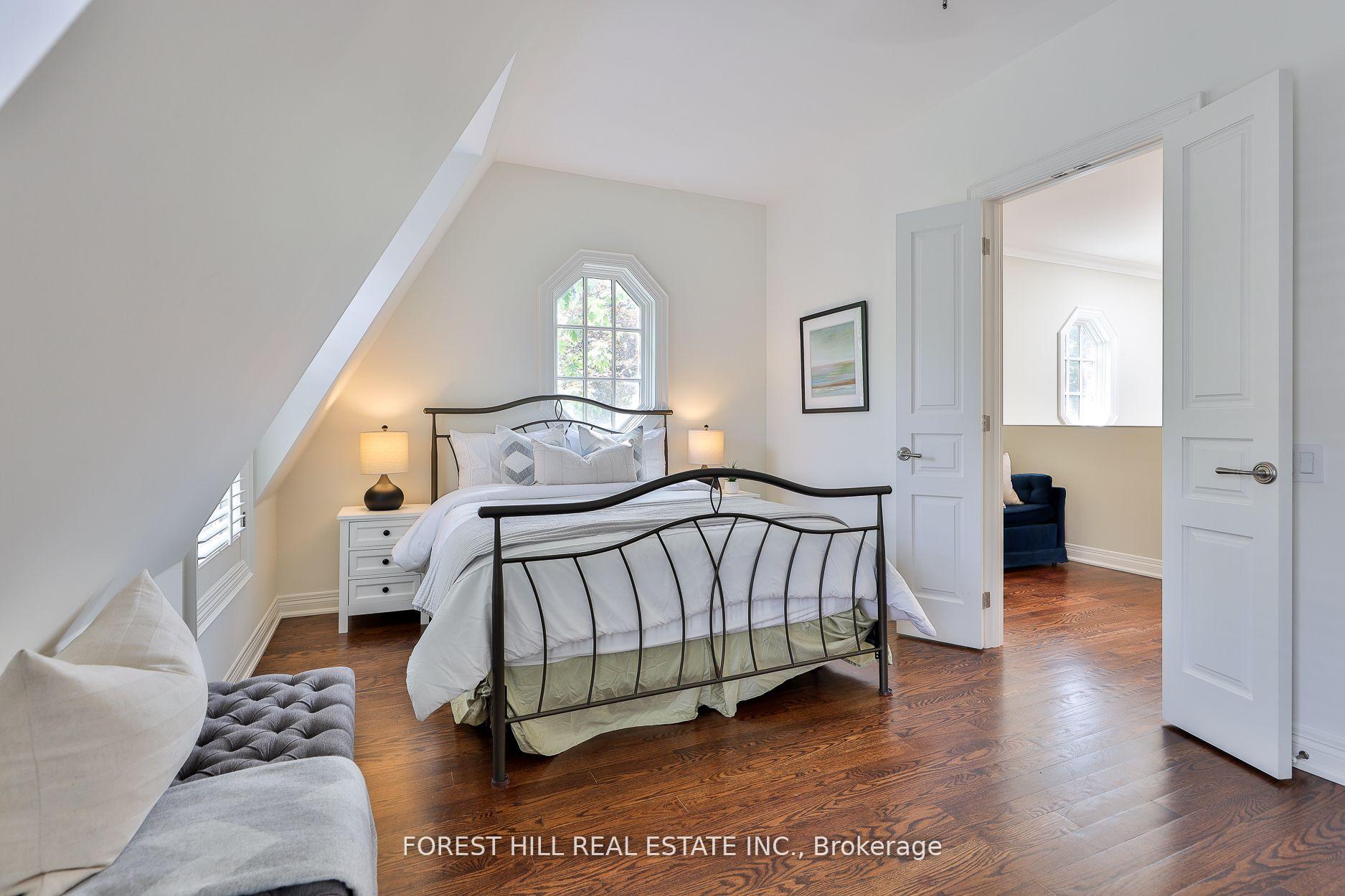 109 Lonsdale Road, Toronto