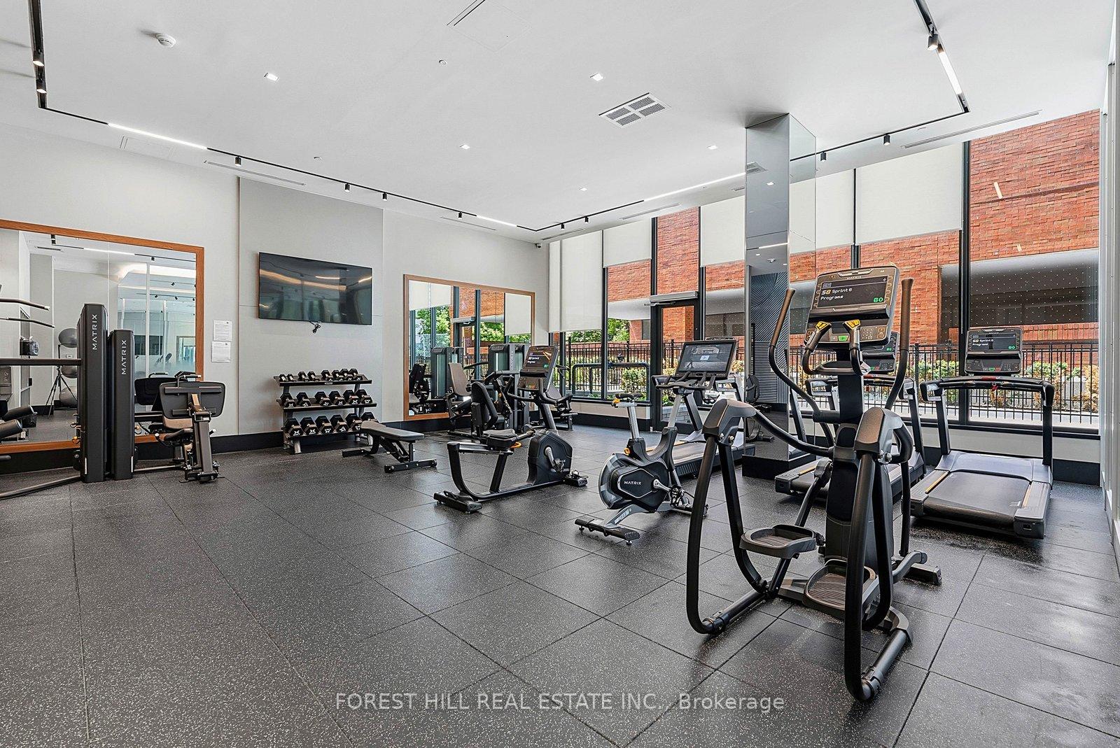 250 Lawrence Avenue W 906