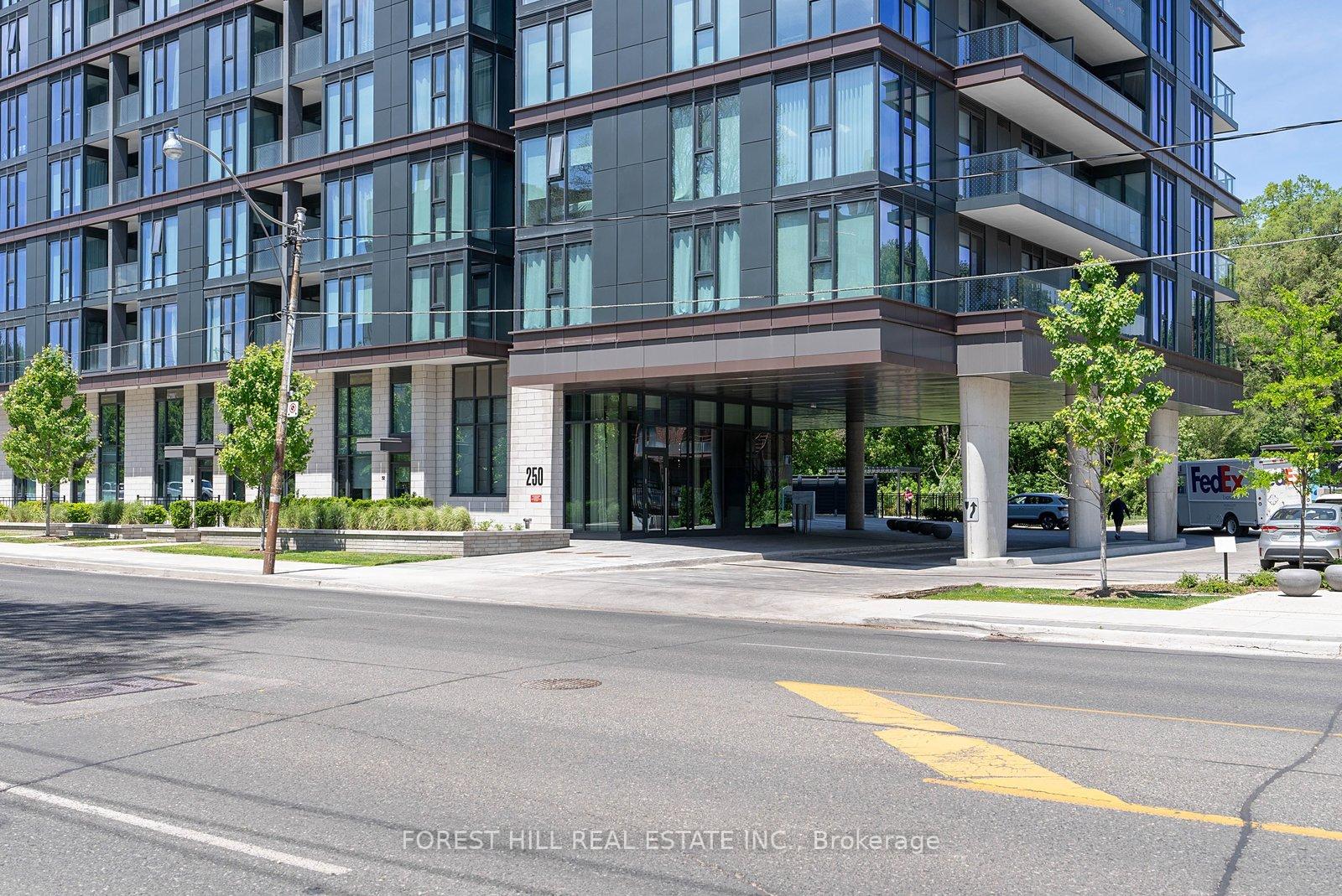 250 Lawrence Avenue W 906