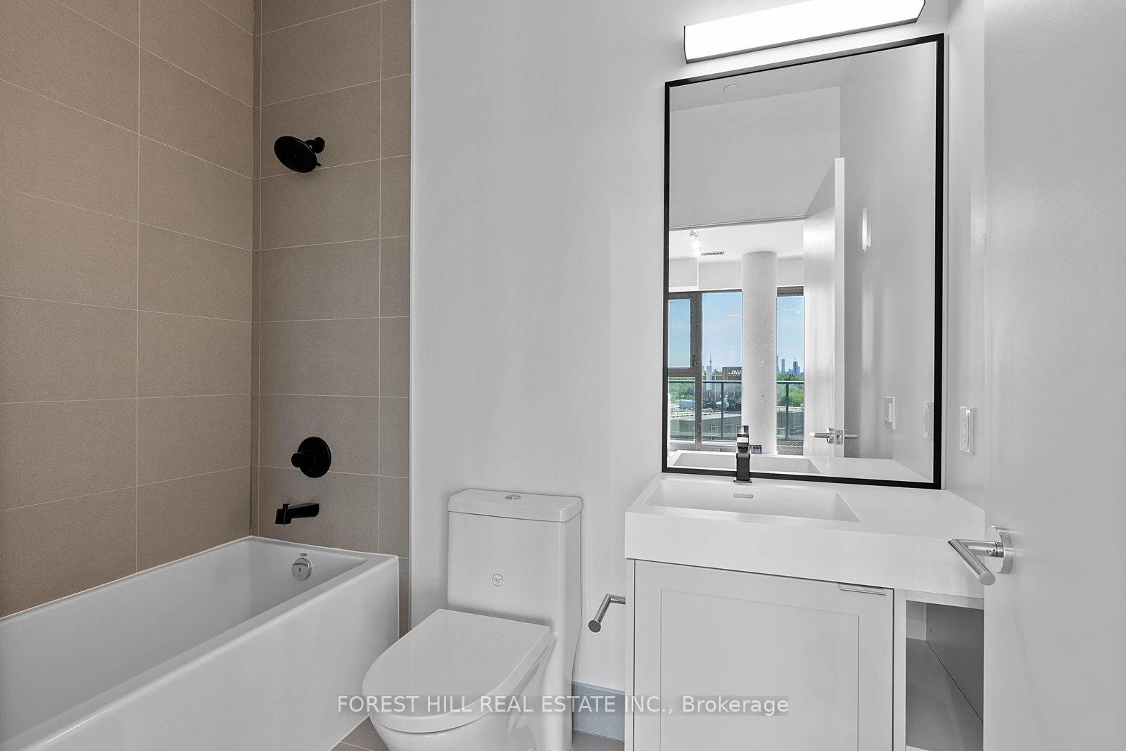 250 Lawrence Avenue W 906