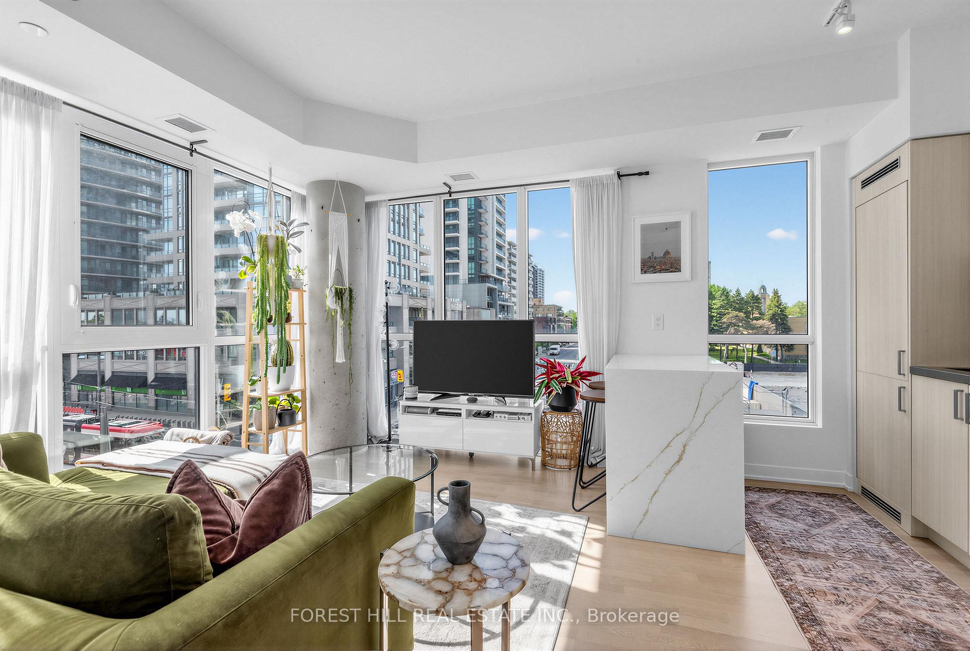 501 St Clair Avenue W 326