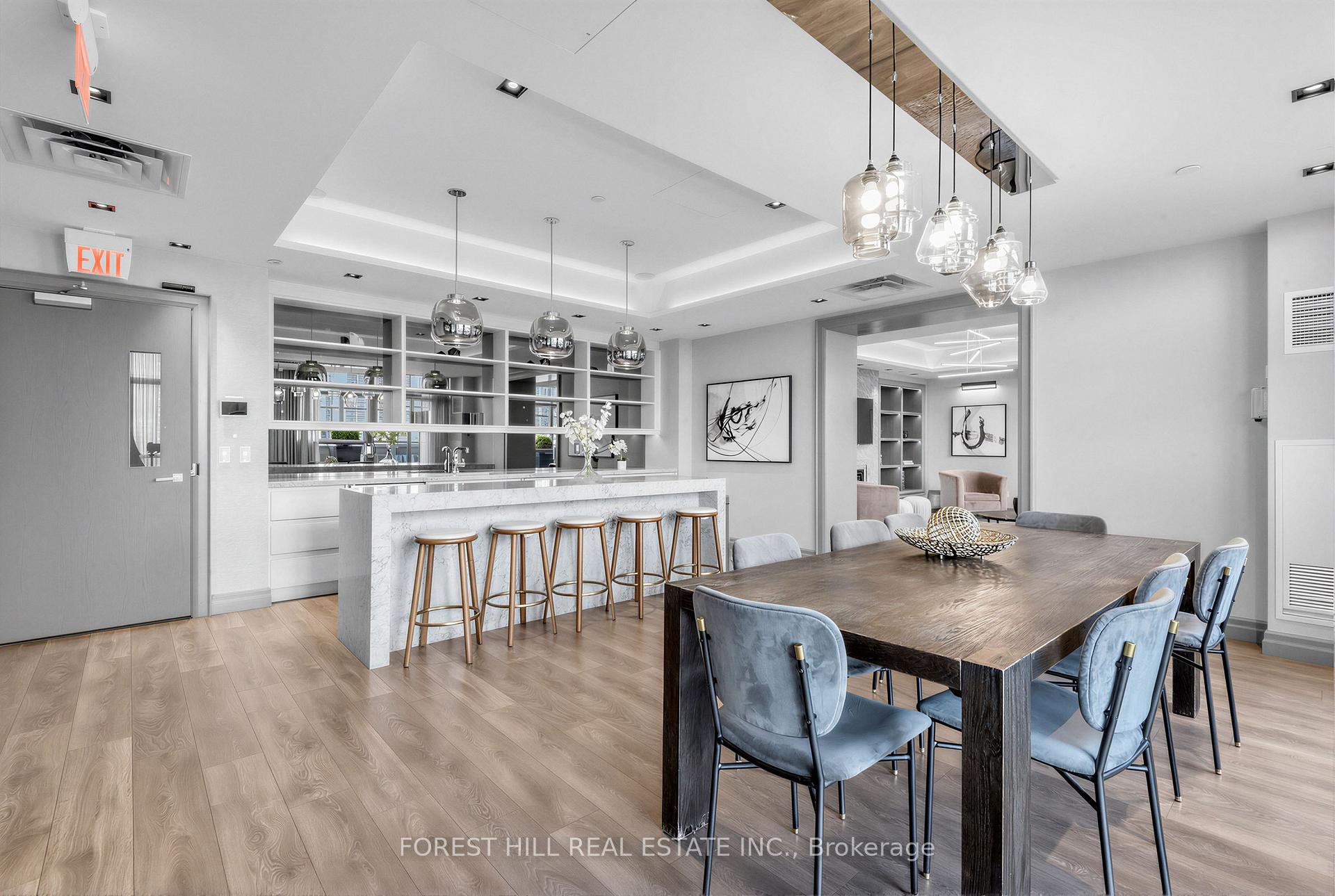 501 St Clair Avenue W 326