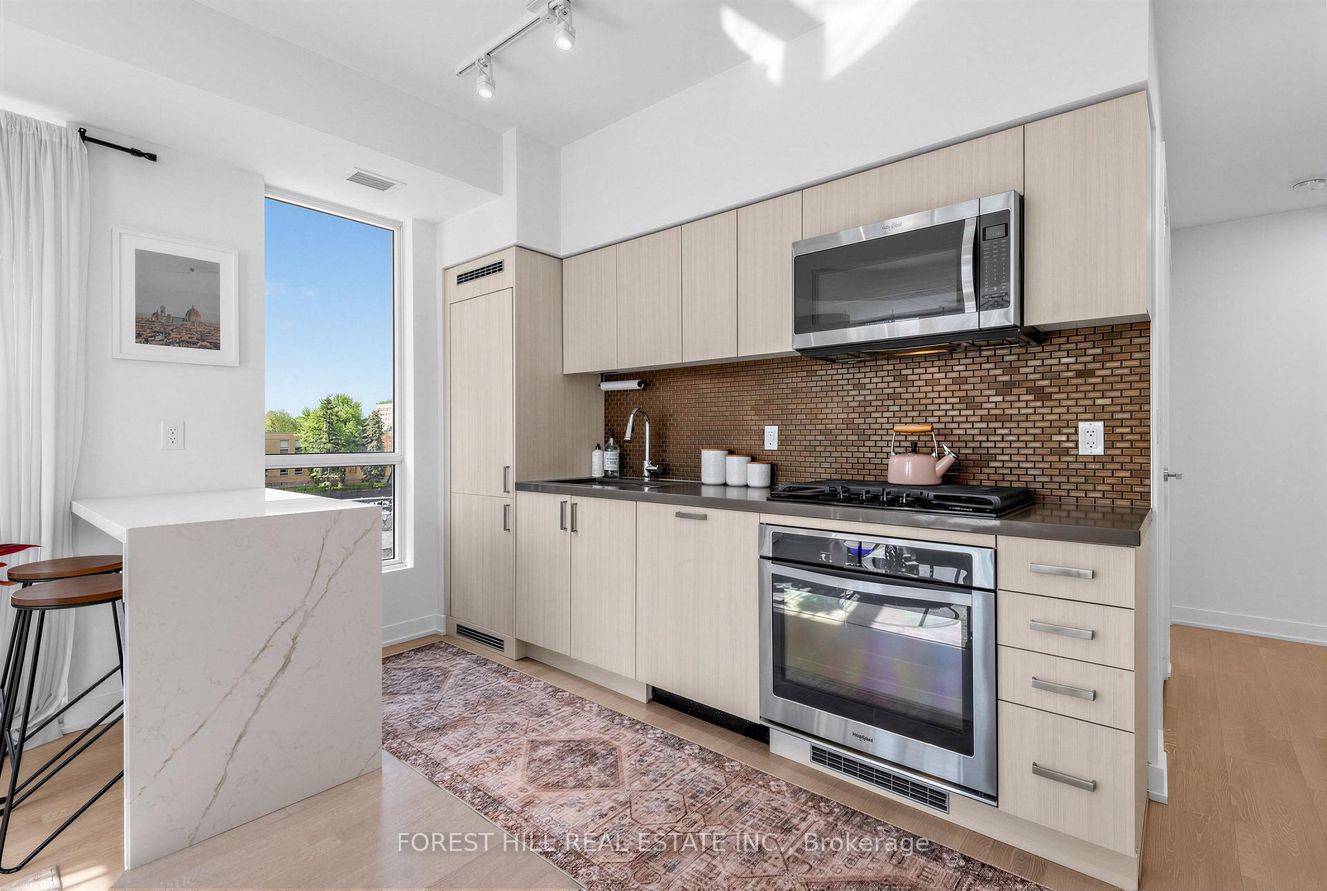 501 St Clair Avenue W 326