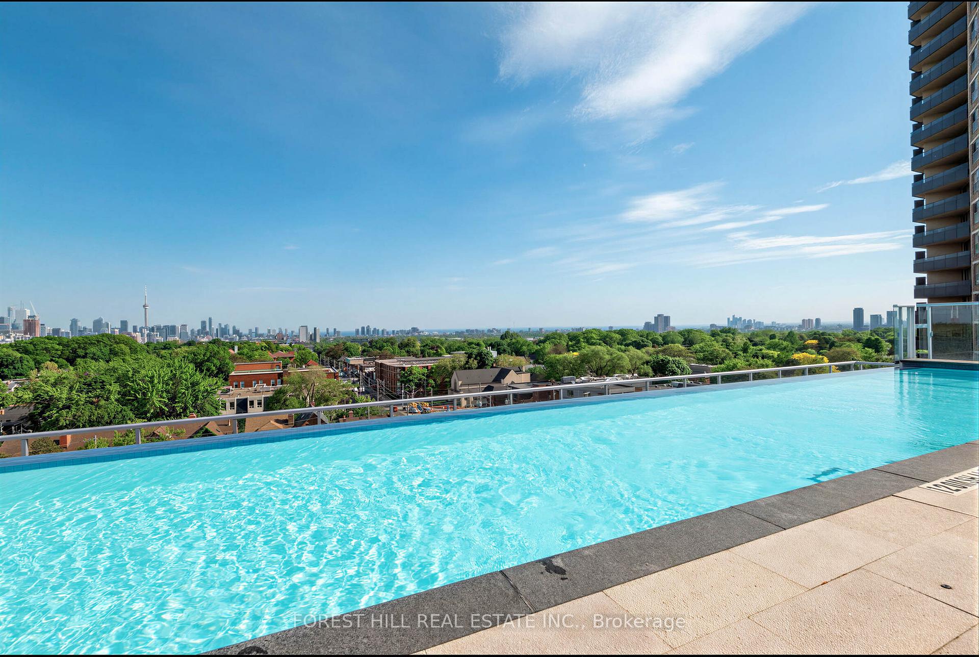 501 St Clair Avenue W 326
