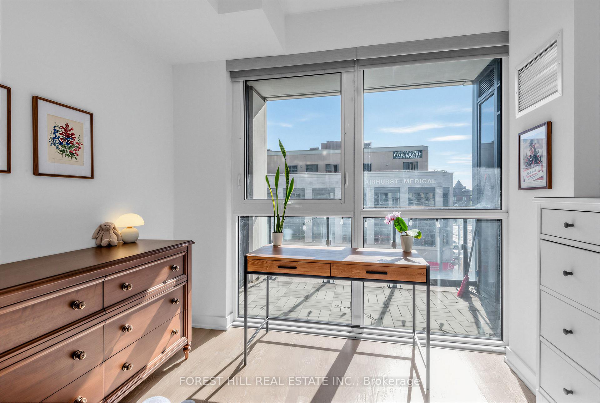 501 St Clair Avenue W 326