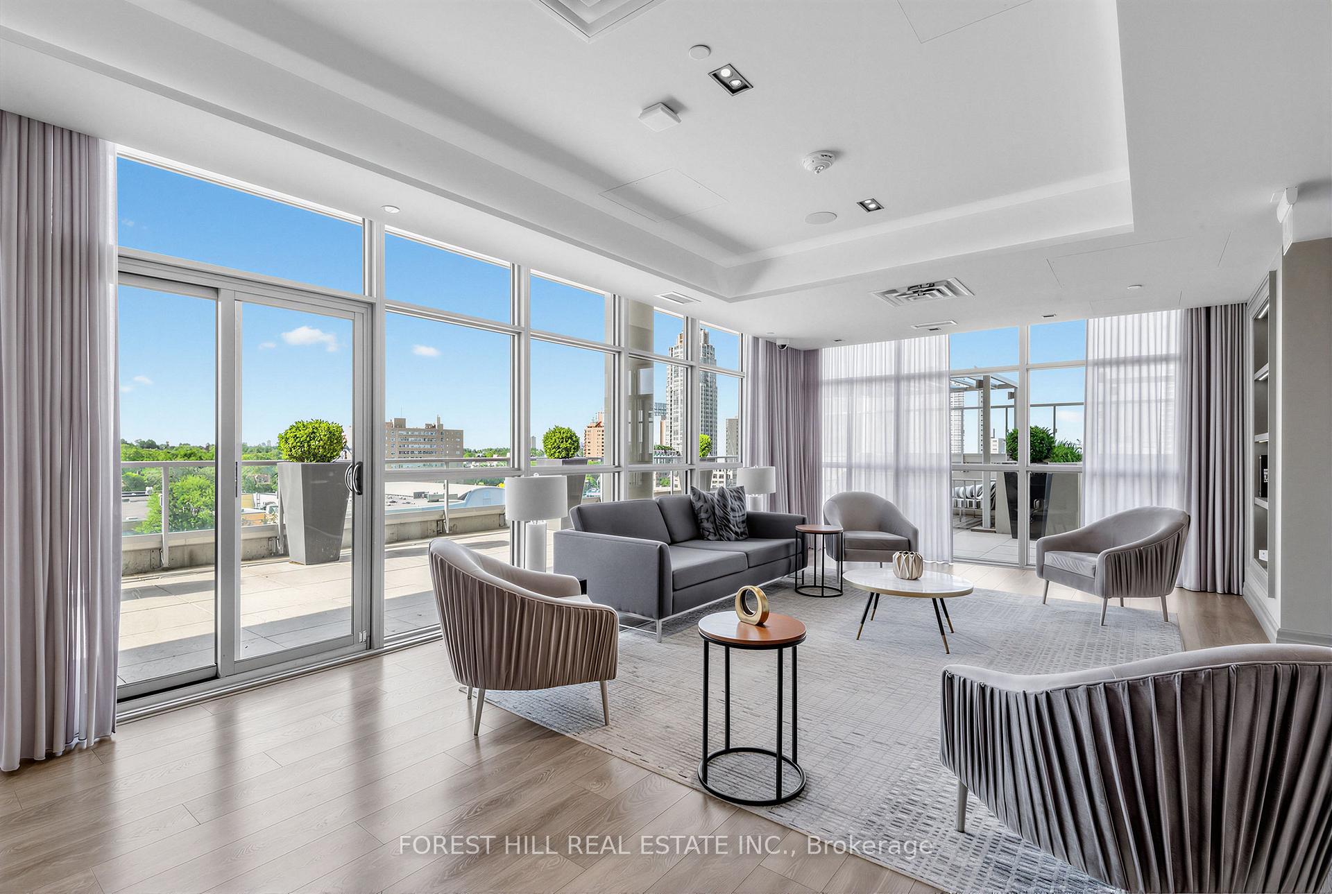 501 St Clair Avenue W 326