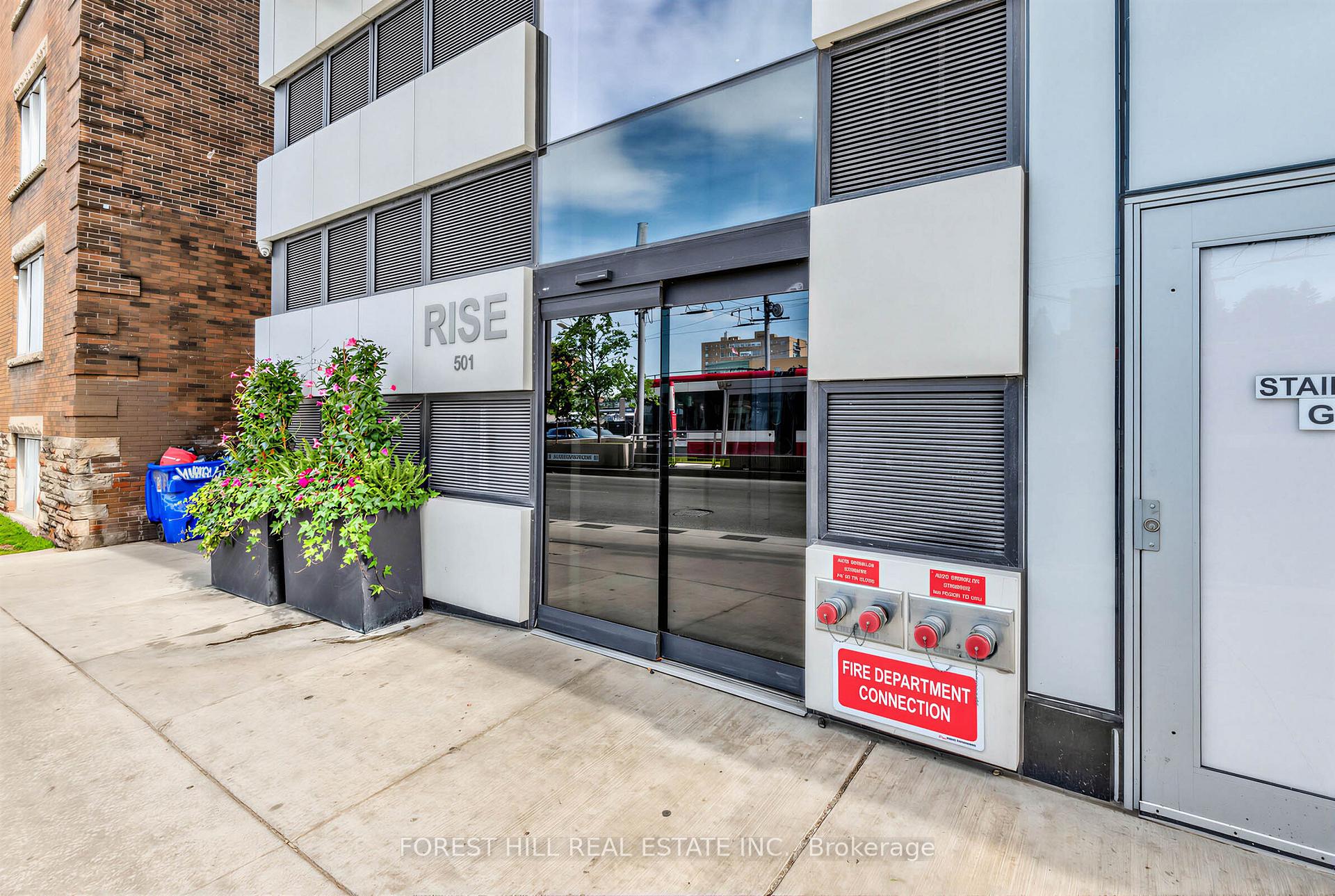 501 St Clair Avenue W 326