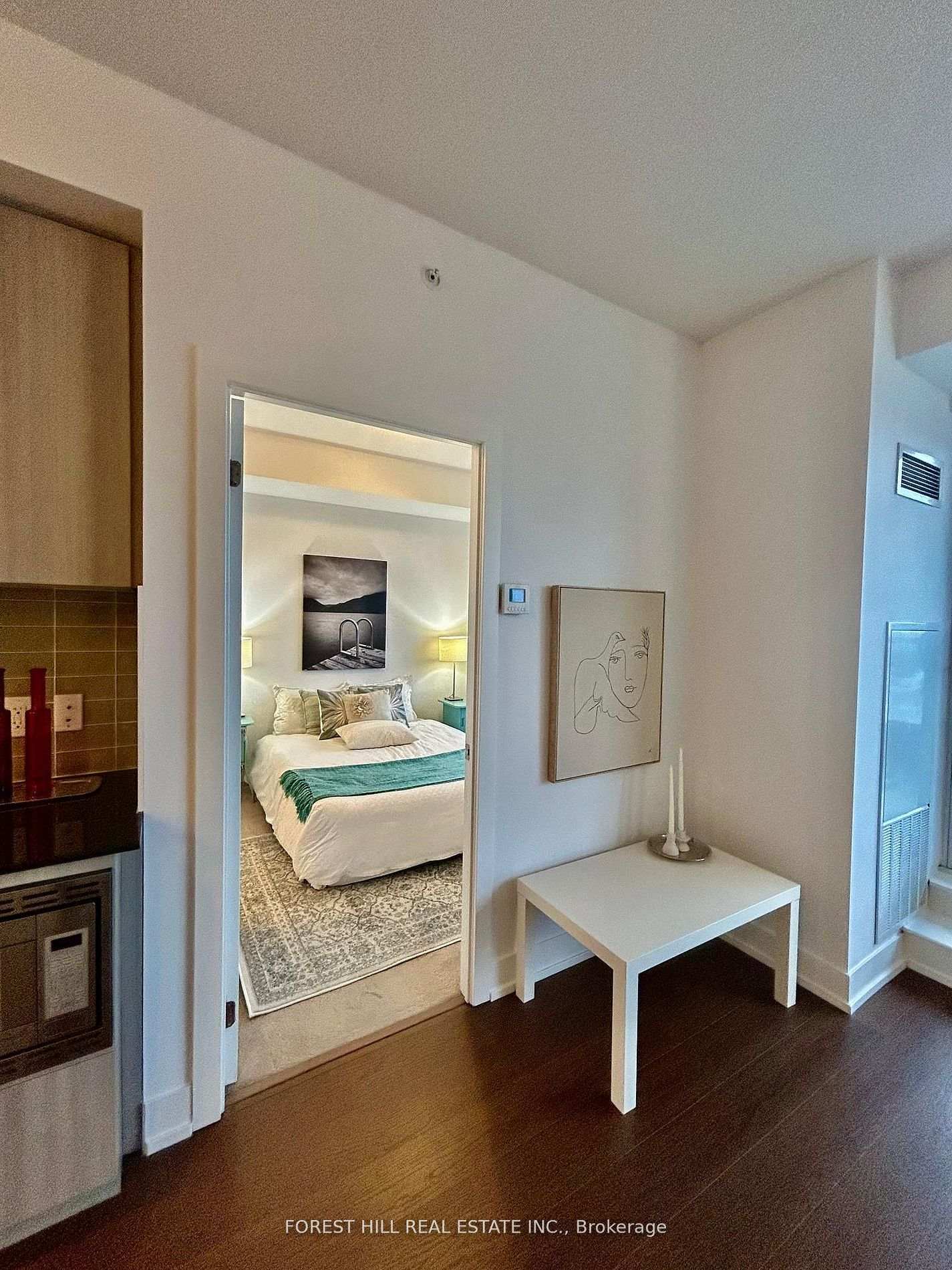 7 Kenaston Garden 716