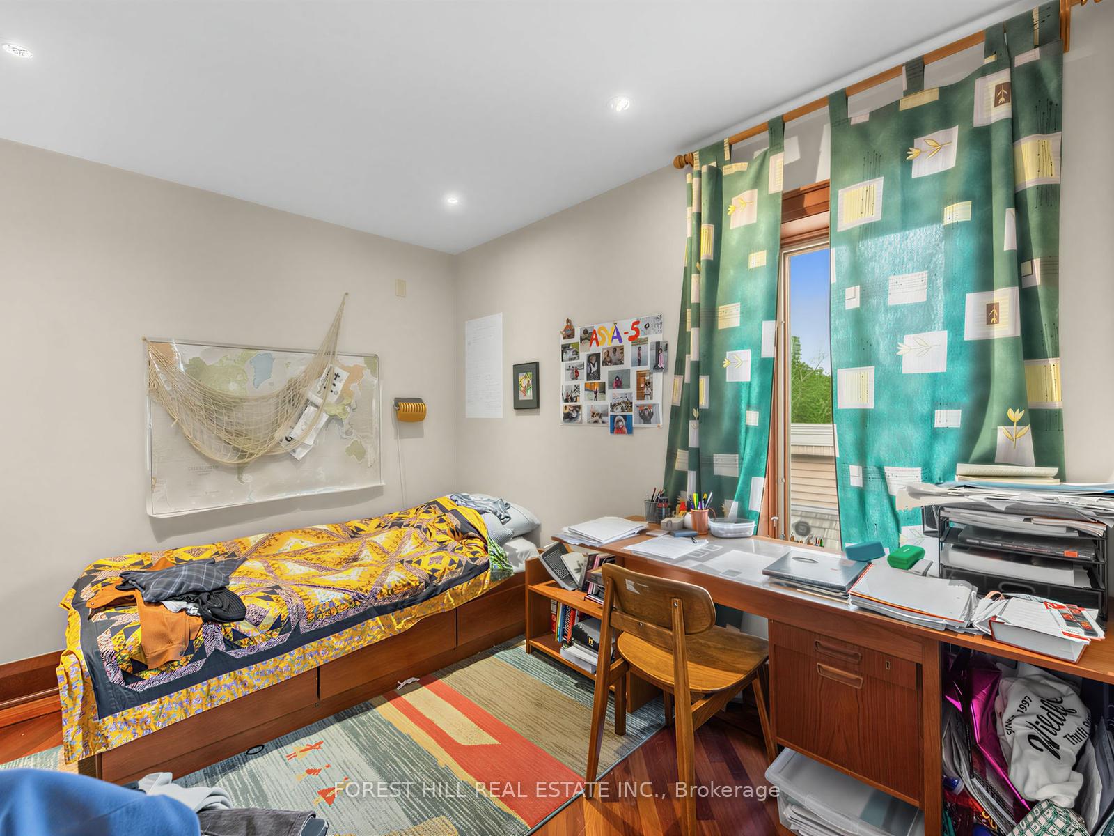 40 Hazelton Avenue PH10