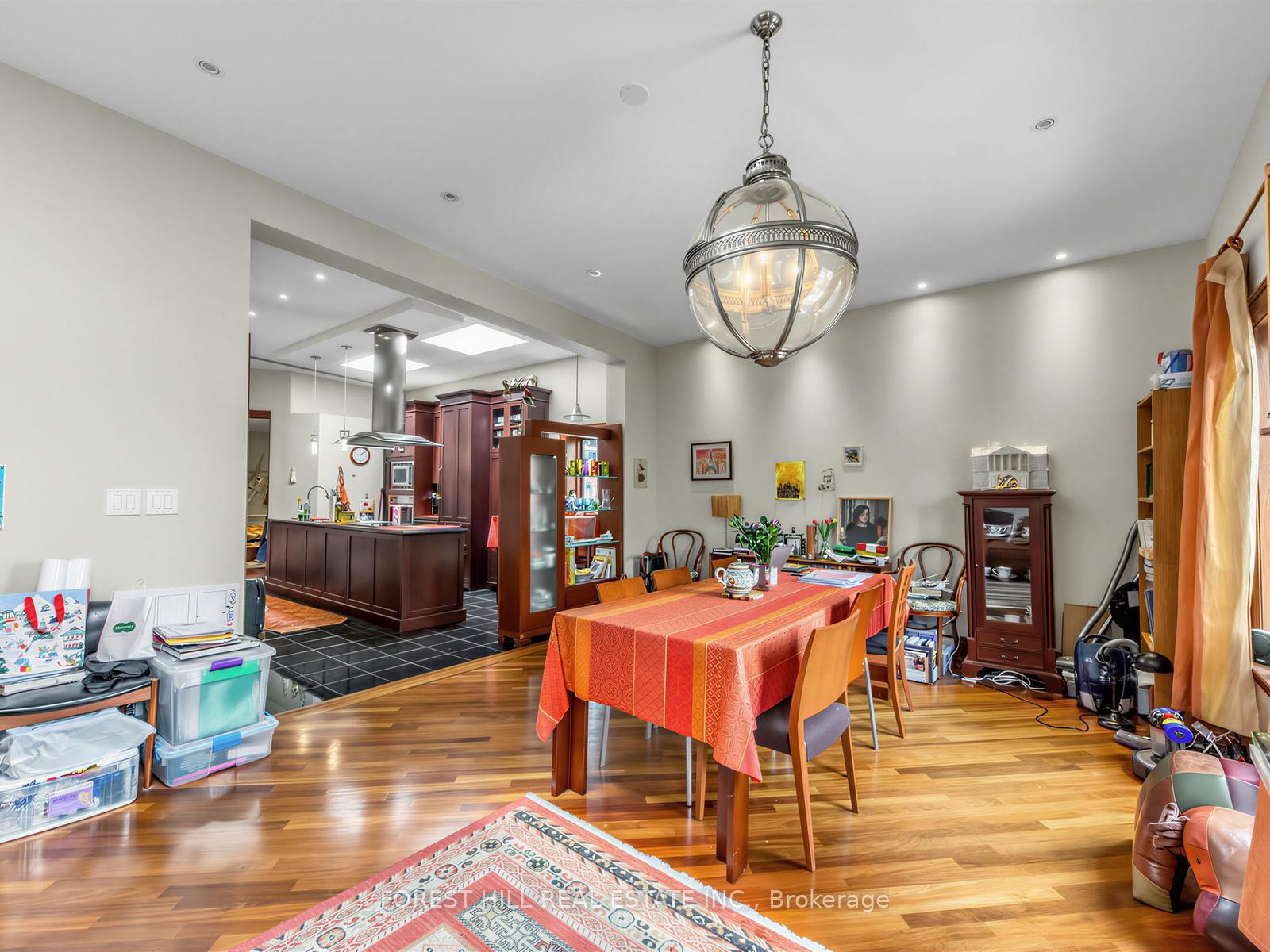 40 Hazelton Avenue PH10