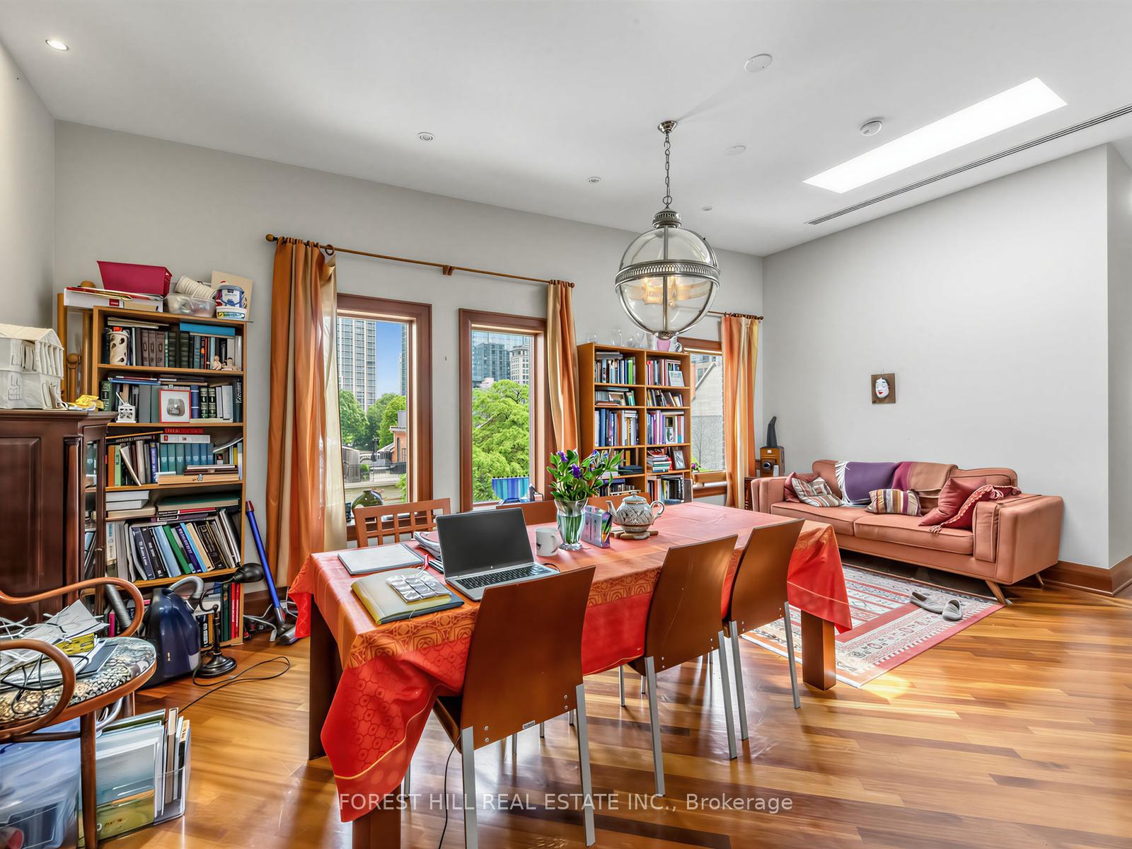 40 Hazelton Avenue PH10