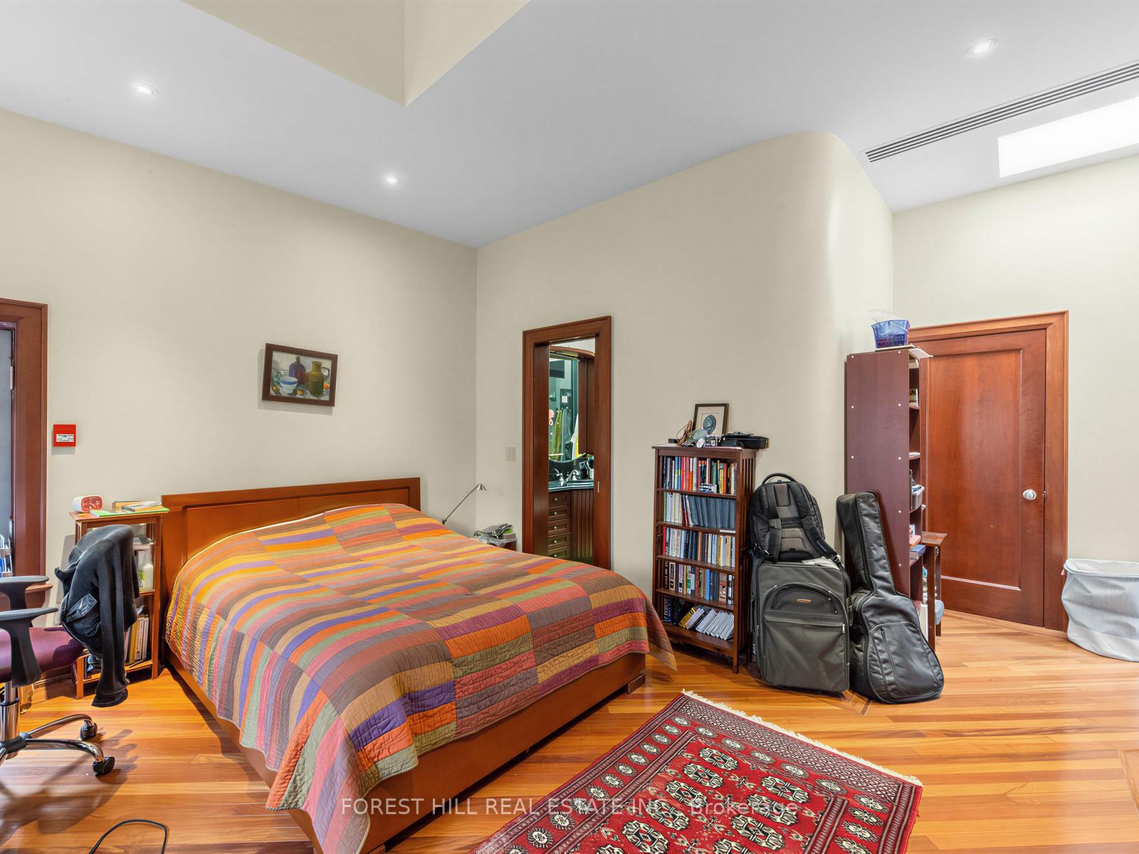 40 Hazelton Avenue PH10
