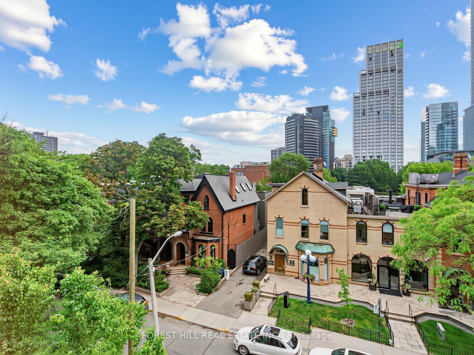 40 Hazelton Avenue PH10
