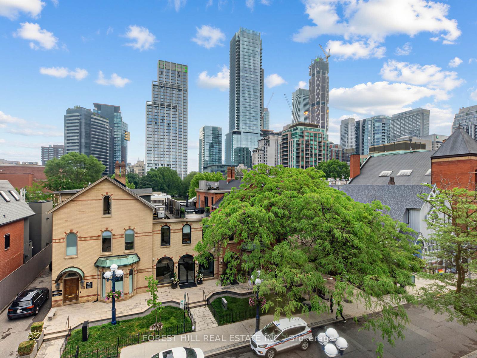 40 Hazelton Avenue PH10