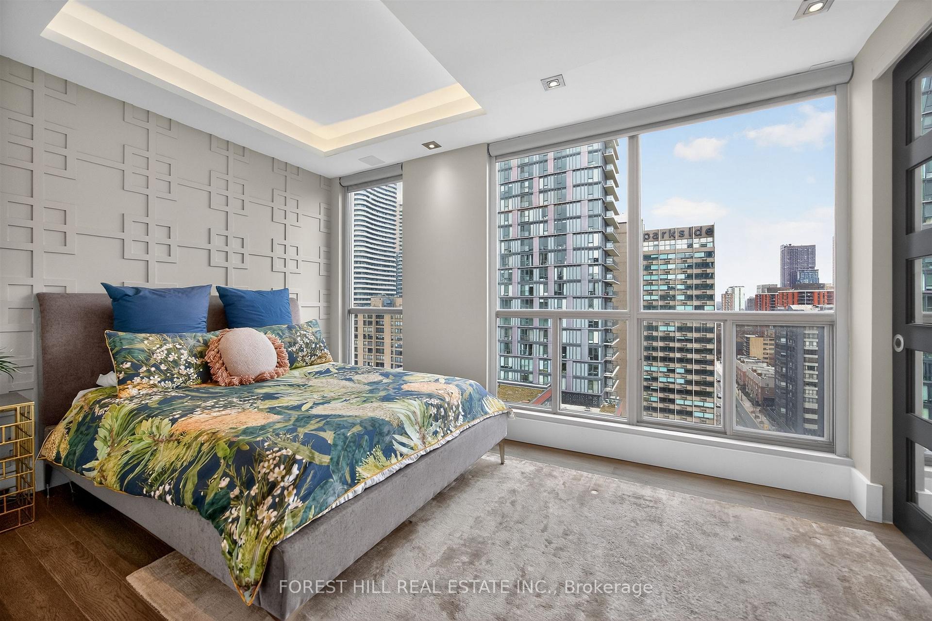 298 Jarvis Street PH 3