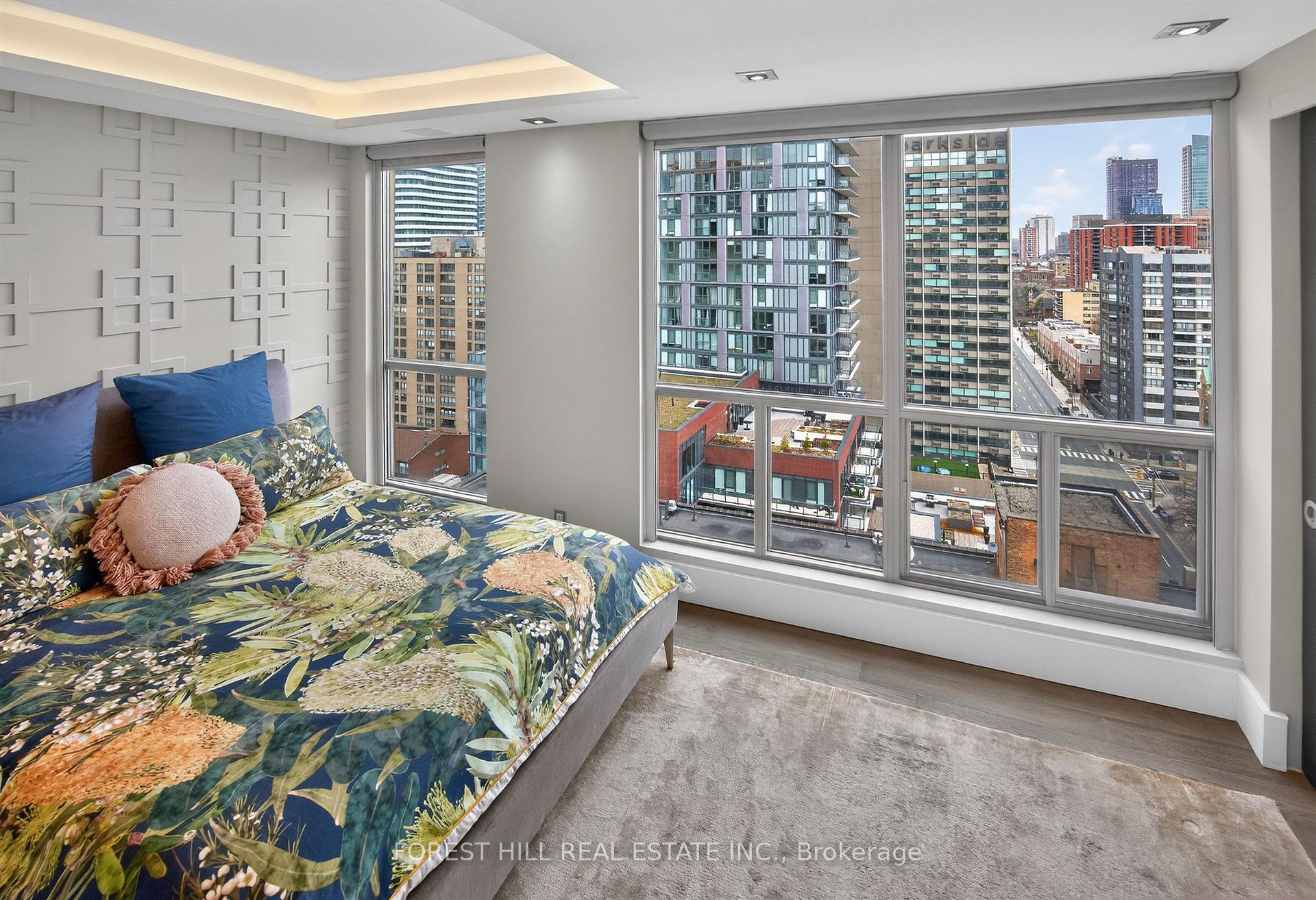 298 Jarvis Street PH 3