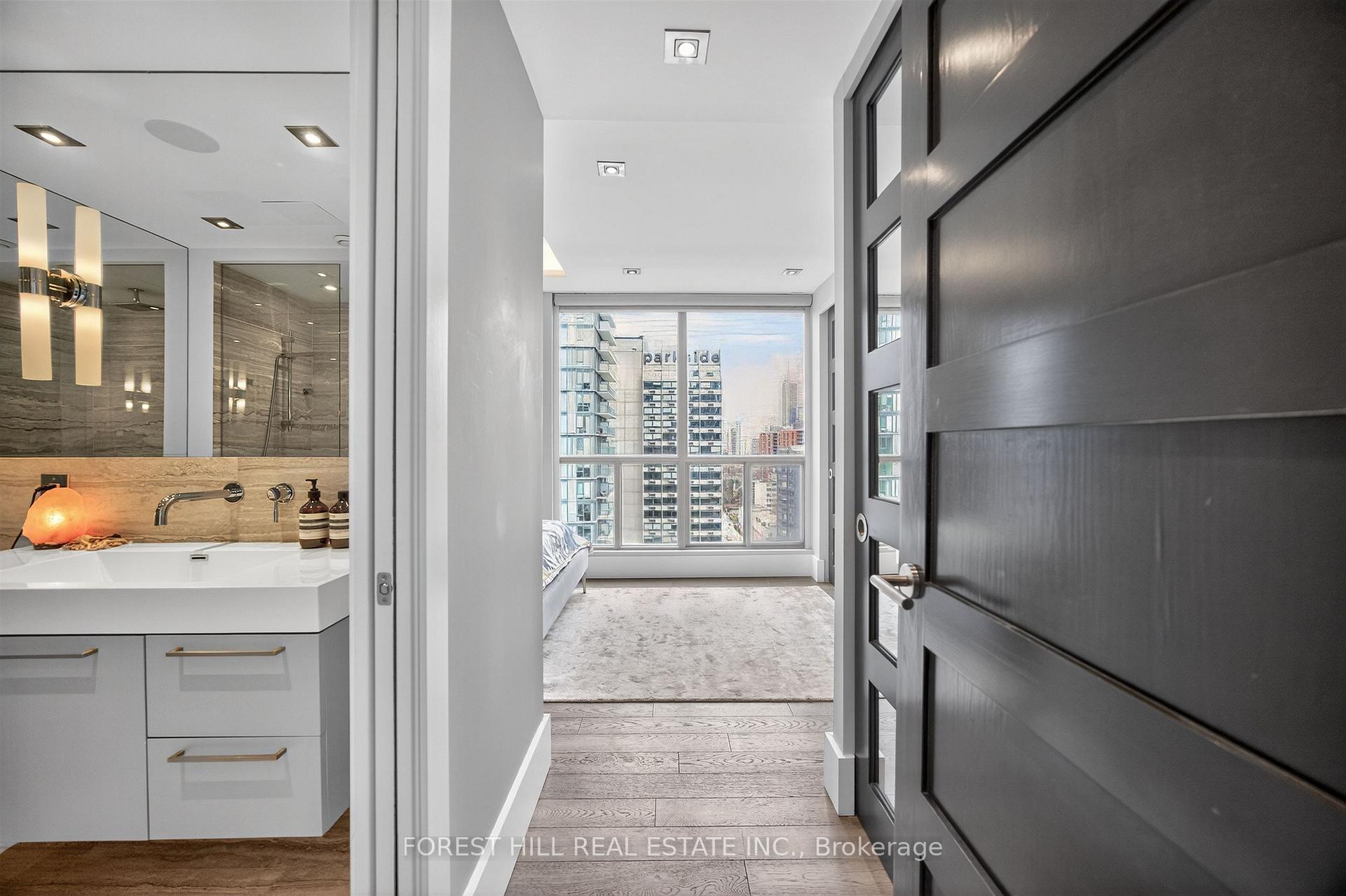 298 Jarvis Street PH 3