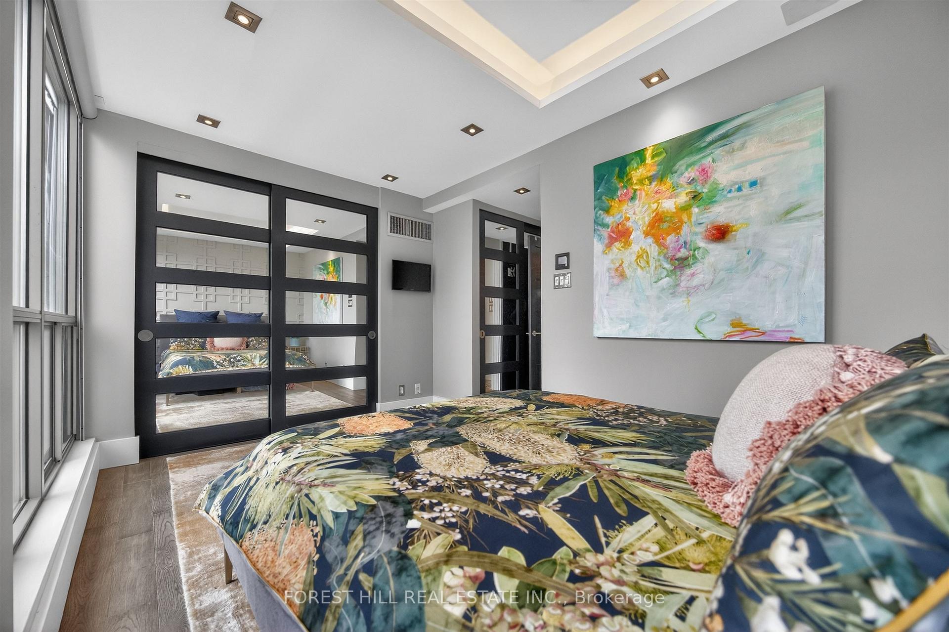 298 Jarvis Street PH 3