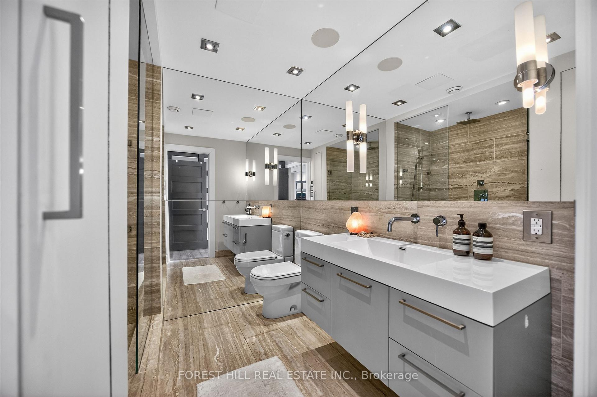 298 Jarvis Street PH 3