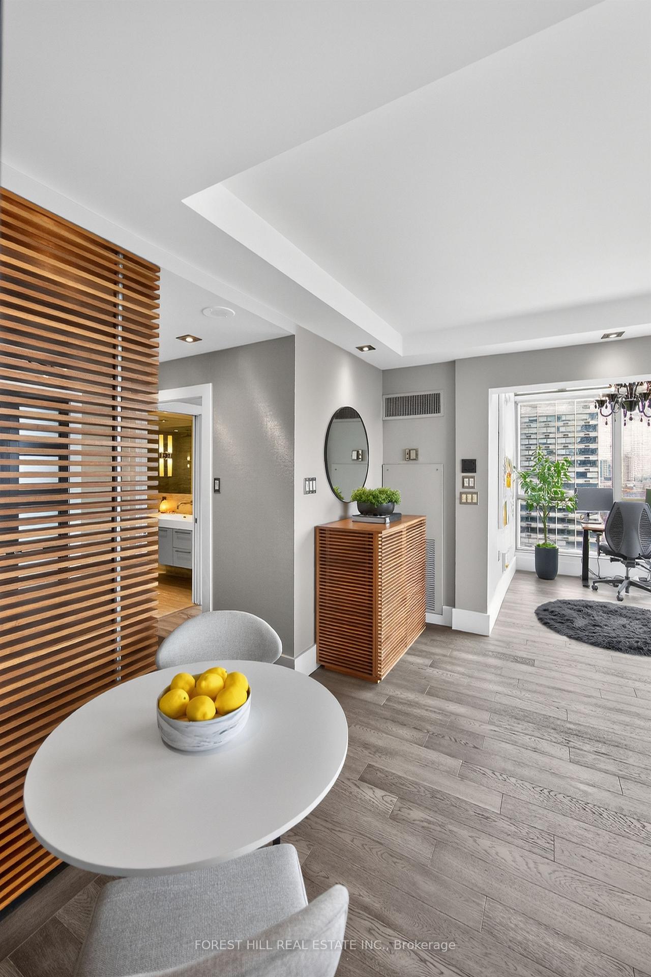 298 Jarvis Street PH 3