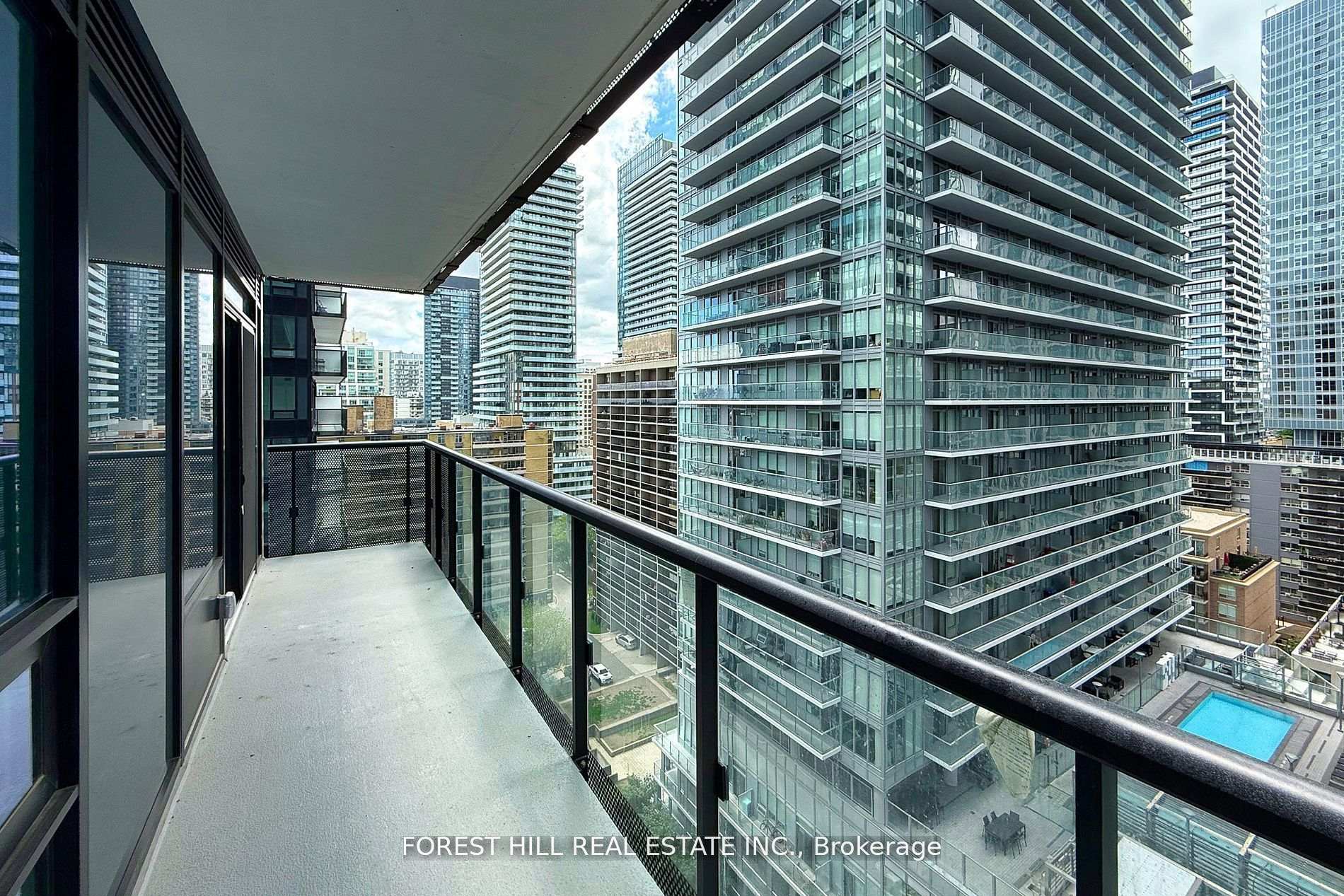 117 Broadway Avenue 1302, Toronto Unit: 1302