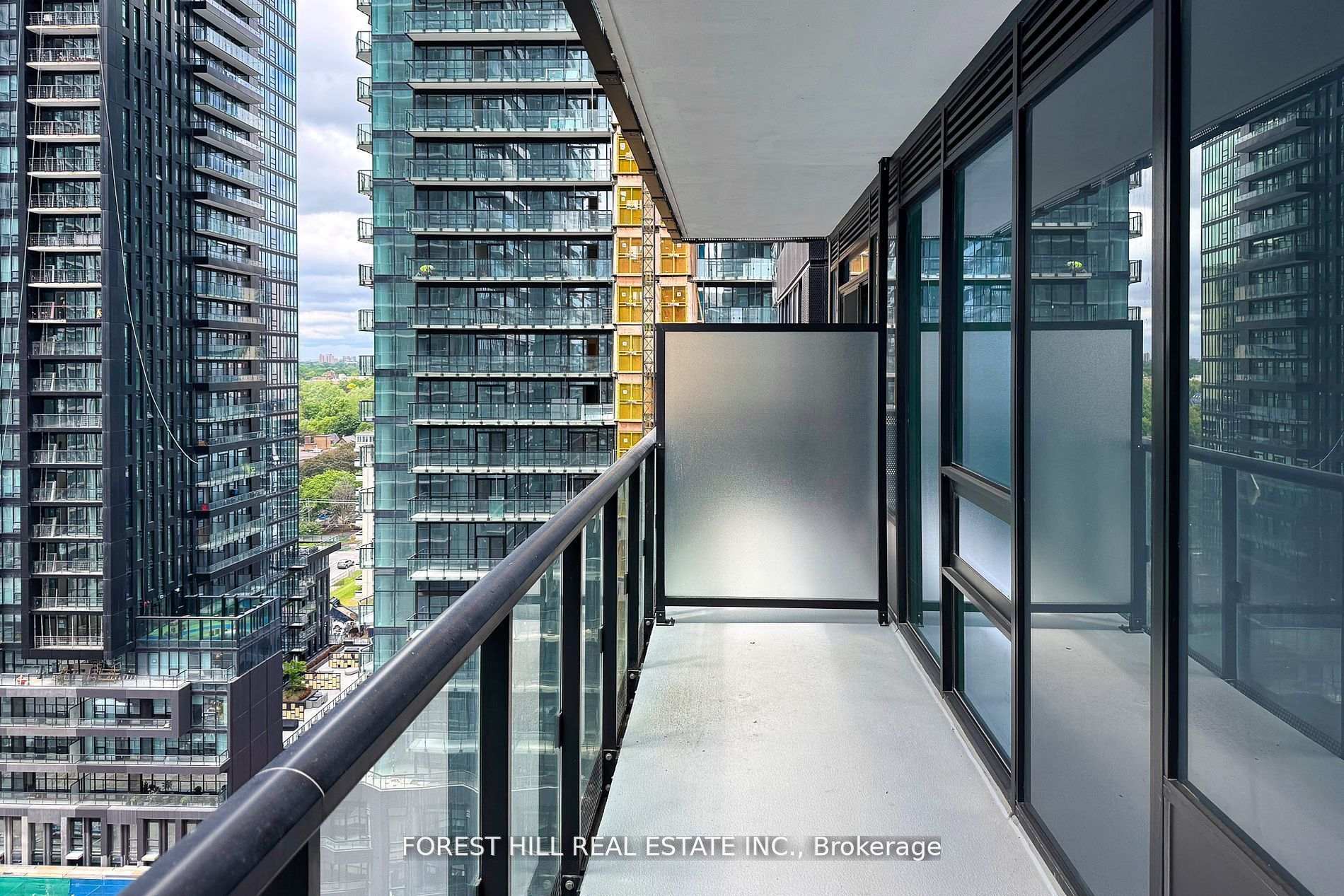 117 Broadway Avenue 1302, Toronto Unit: 1302