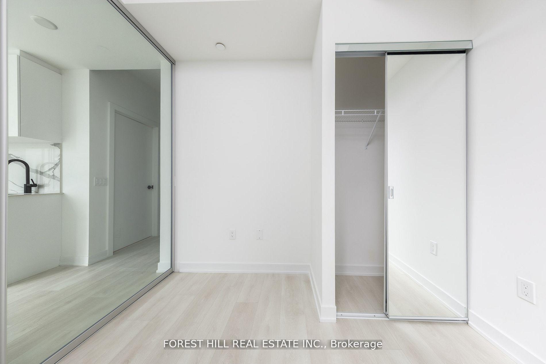 117 Broadway Avenue 1302, Toronto Unit: 1302