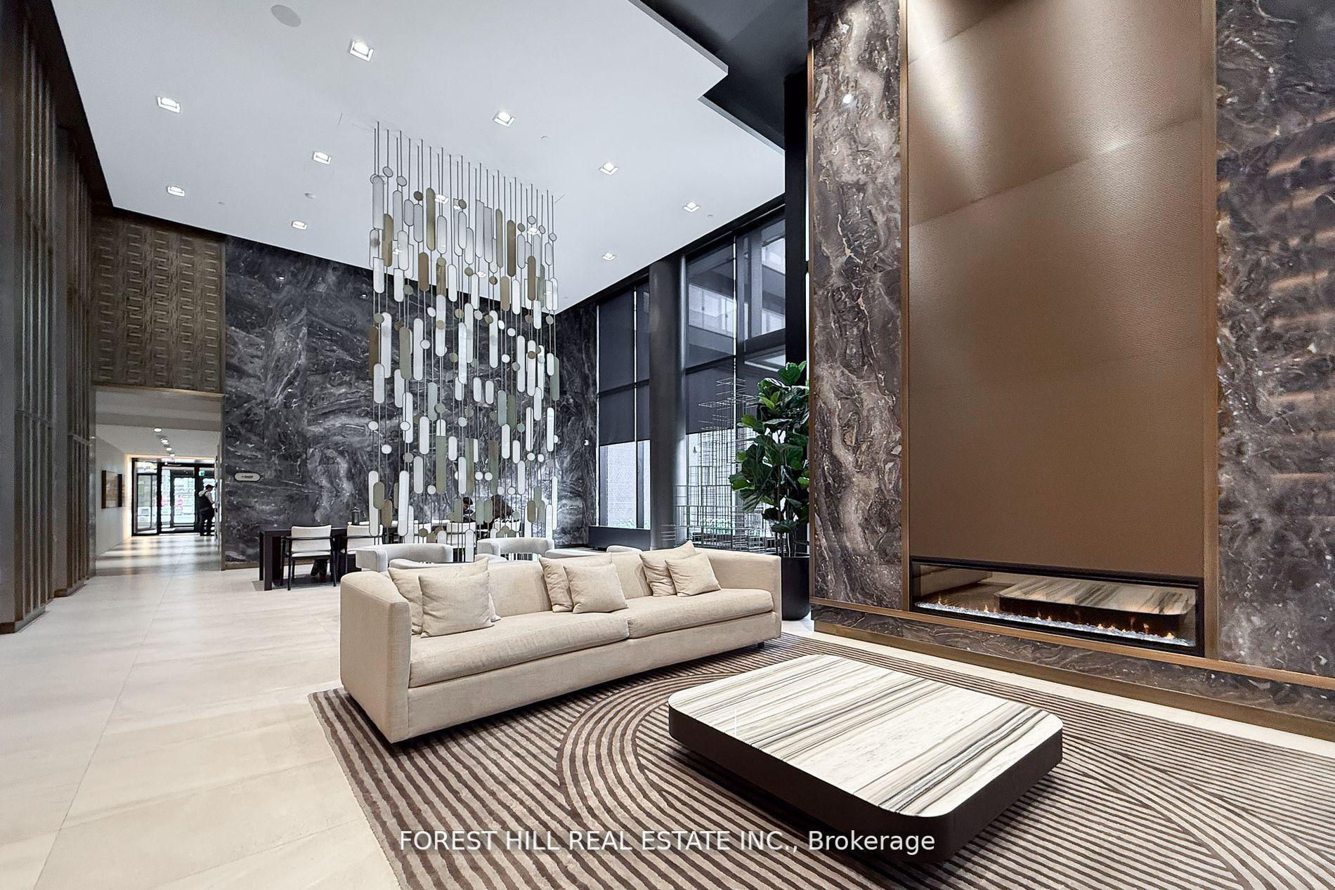117 Broadway Avenue 1302, Toronto Unit: 1302