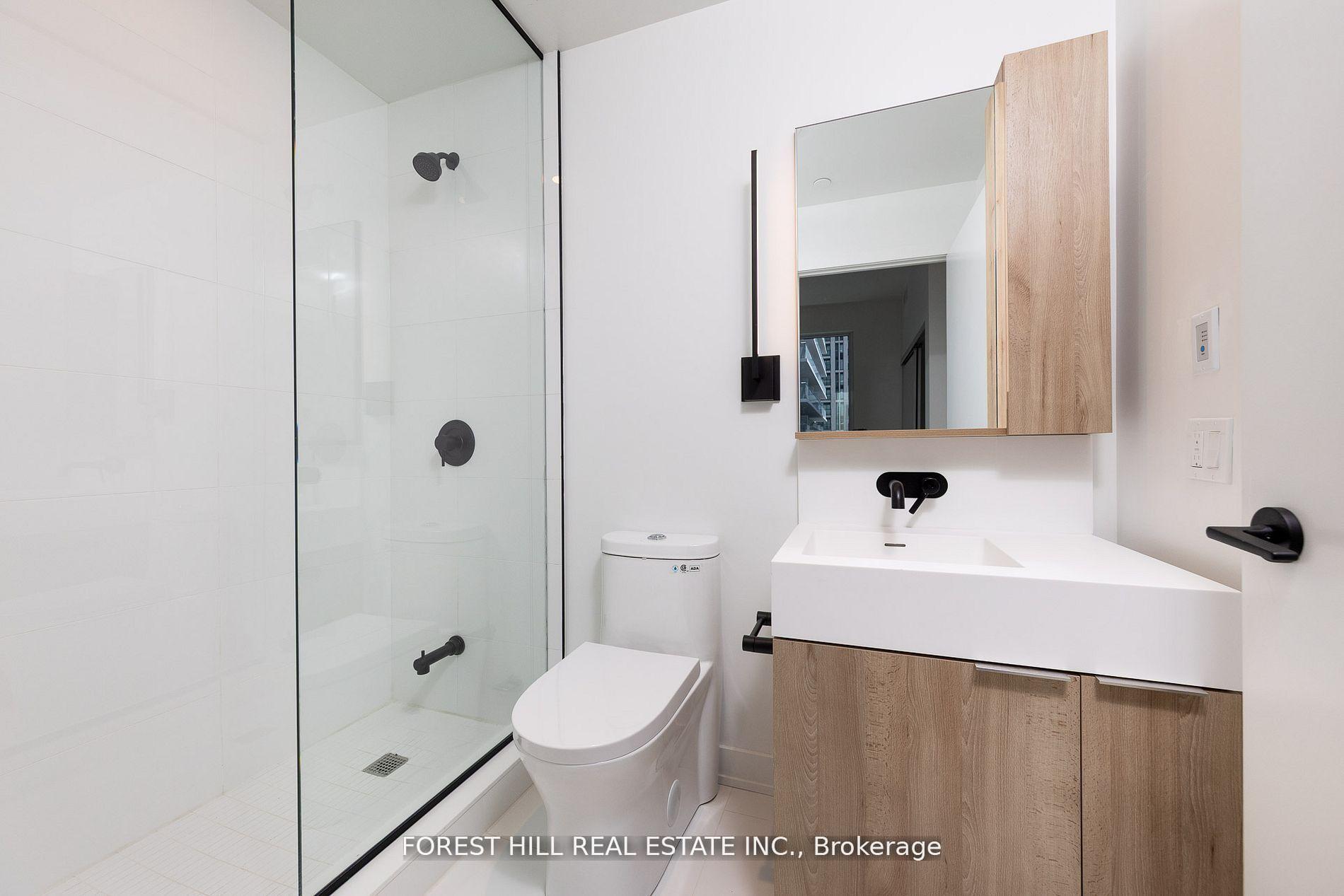 117 Broadway Avenue 1302, Toronto Unit: 1302