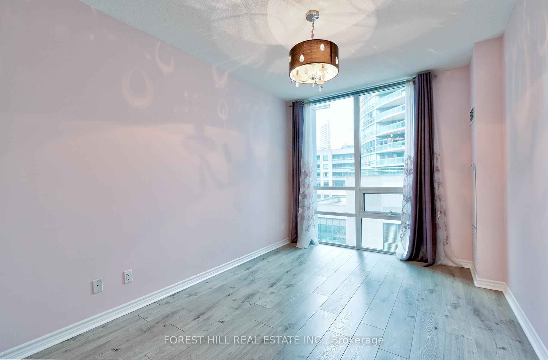 19 Grand Trunk Crescent 306, Toronto Unit: 306