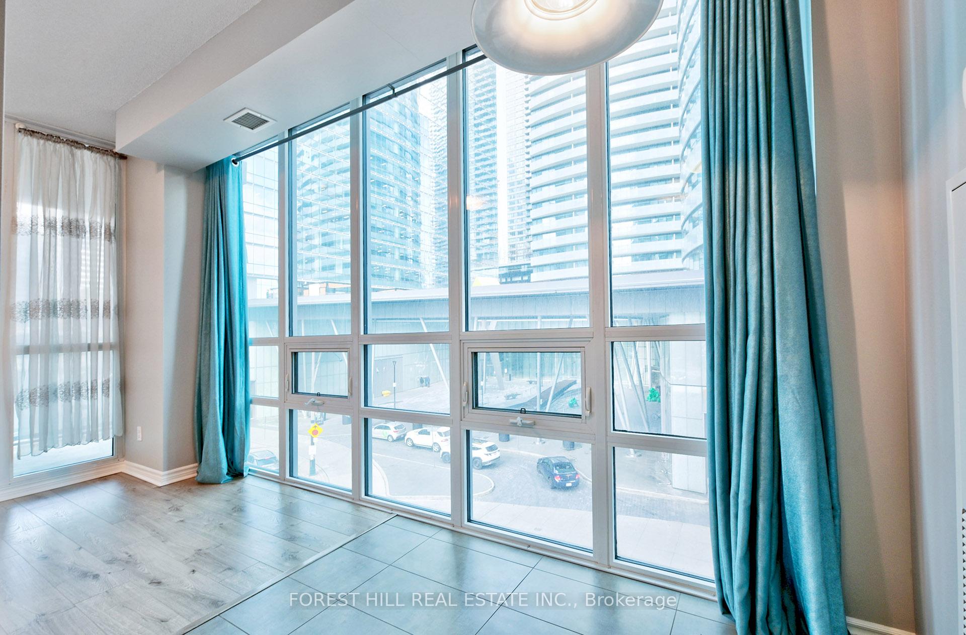 19 Grand Trunk Crescent 306, Toronto Unit: 306
