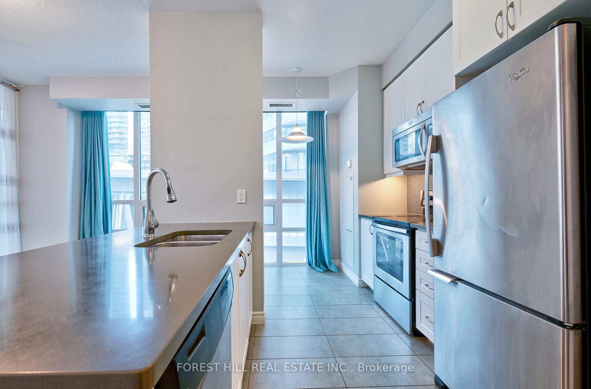 19 Grand Trunk Crescent 306, Toronto Unit: 306