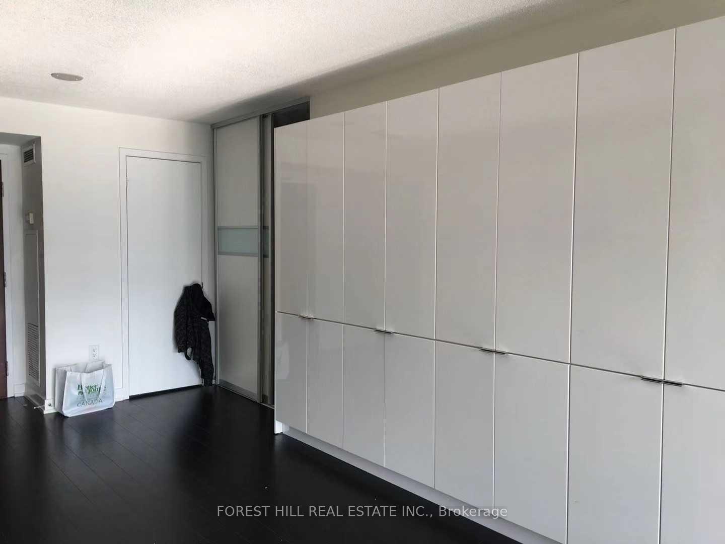 10 Capreol Court 929, Toronto Unit: 929