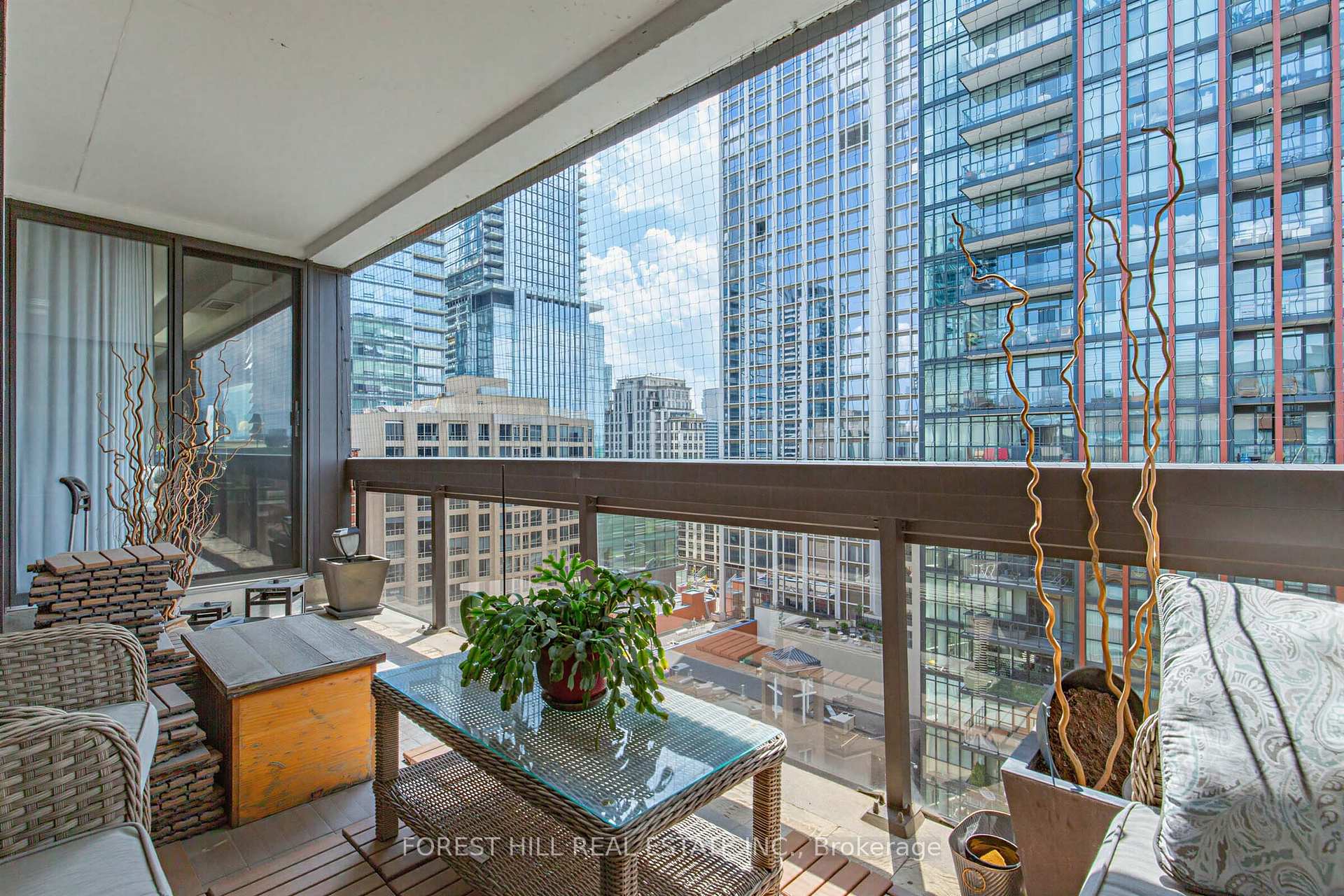 15 Mcmurrich Street PH01, Toronto Unit: PH01