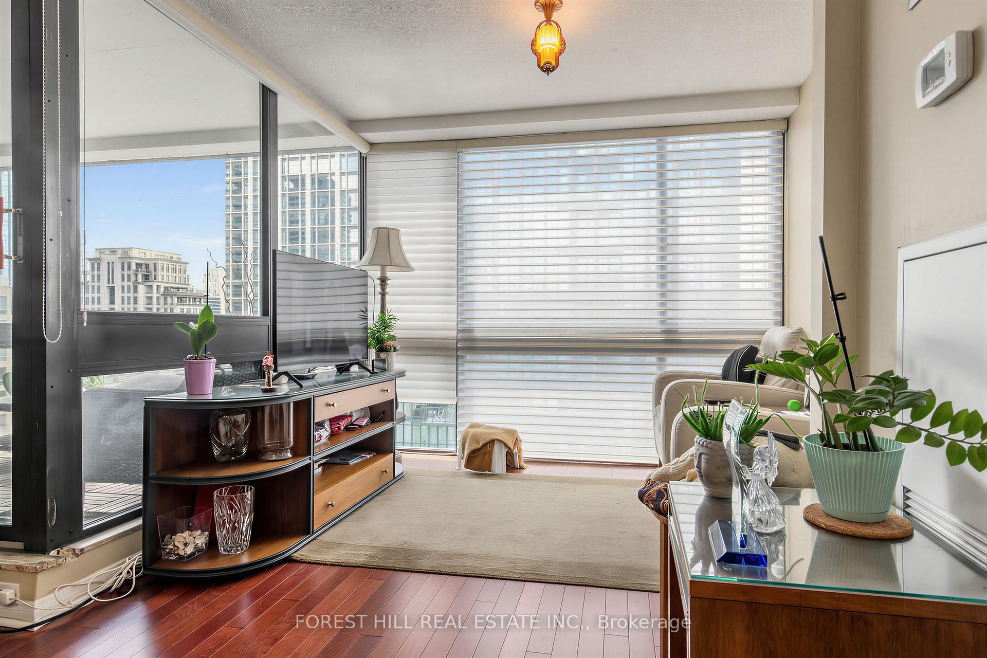 15 Mcmurrich Street PH01, Toronto Unit: PH01