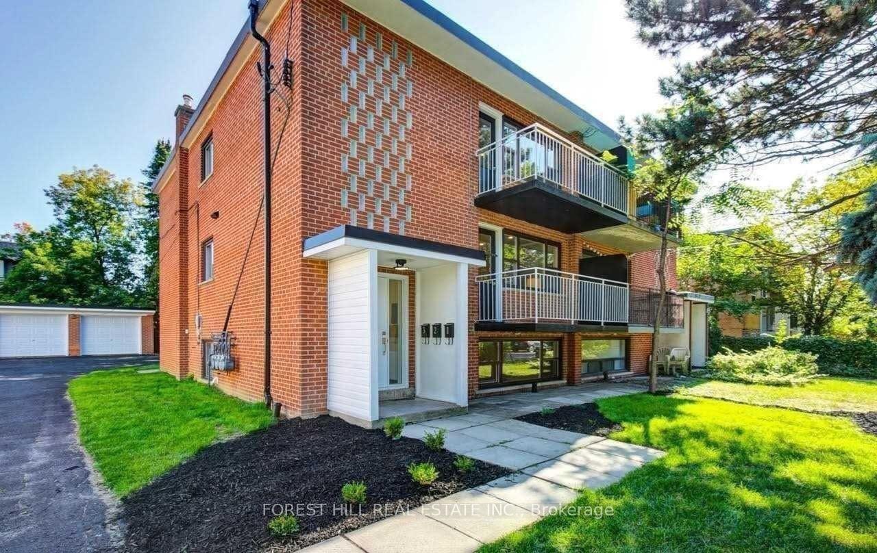 19 Charlemagne Drive Lower, Toronto Unit: Lower
