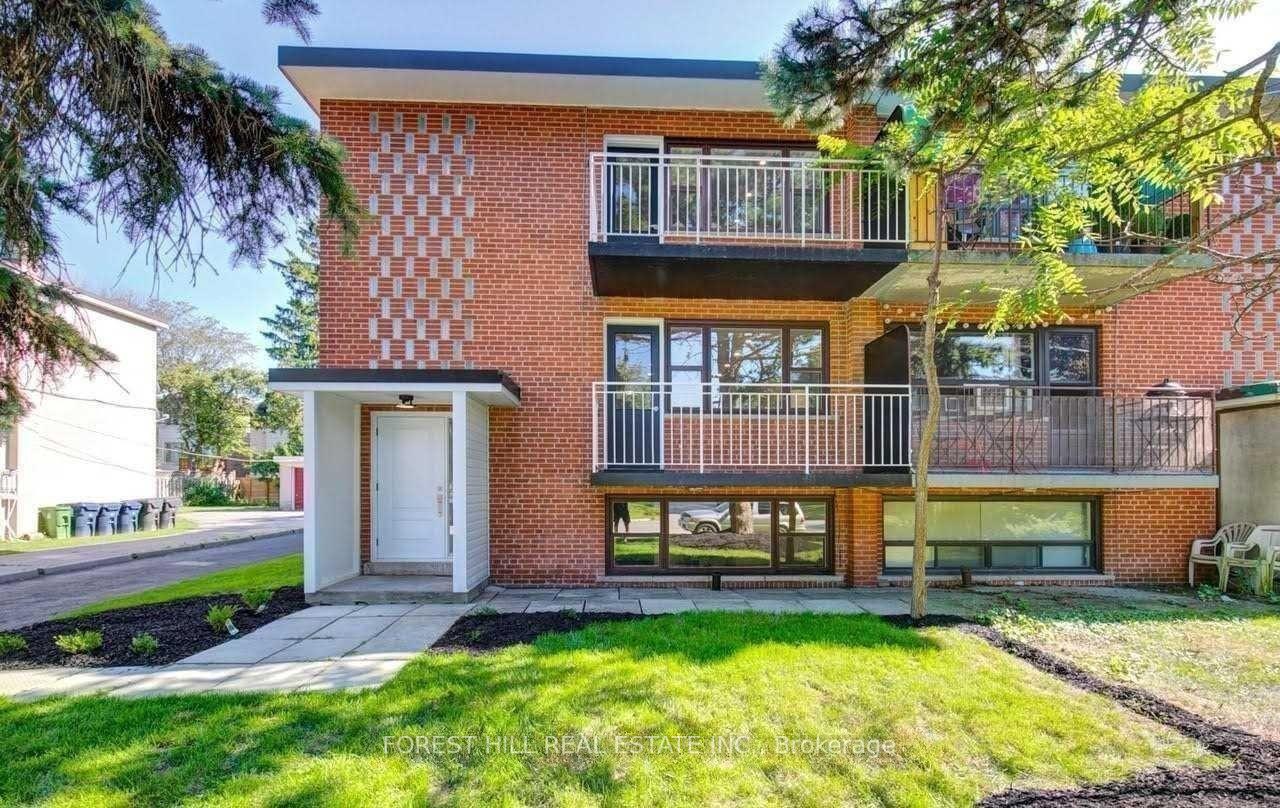 19 Charlemagne Drive Lower, Toronto Unit: Lower
