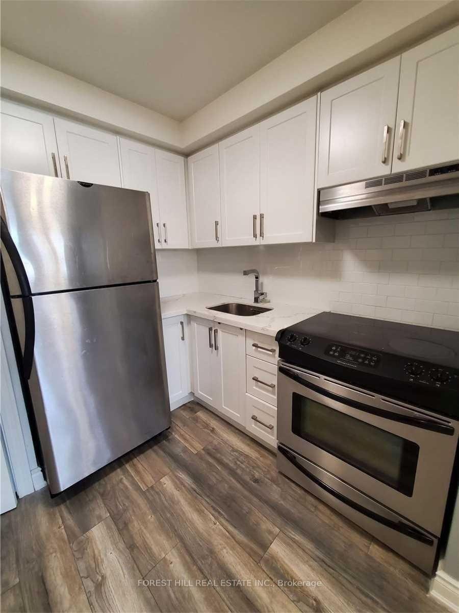 19 Charlemagne Drive Lower, Toronto Unit: Lower