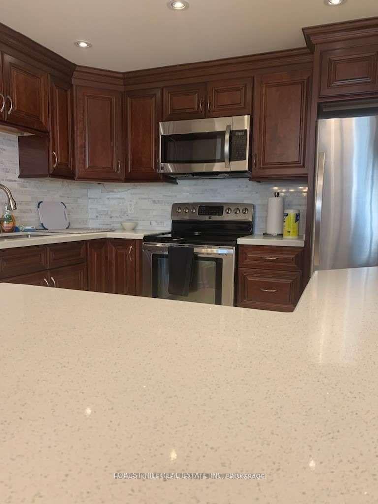 500 Glencairn Avenue 303, Toronto Unit: 303