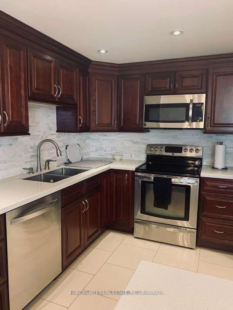 500 Glencairn Avenue 303, Toronto Unit: 303