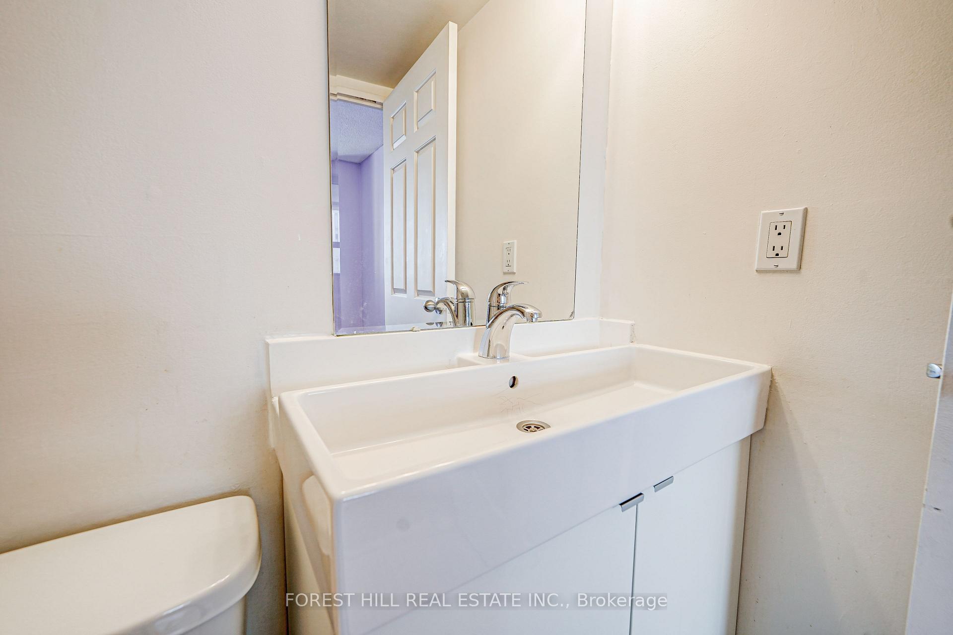 60 St. Patrick Street 728, Toronto Unit: 728