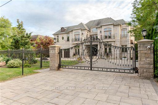 4 Fifeshire Road, Toronto