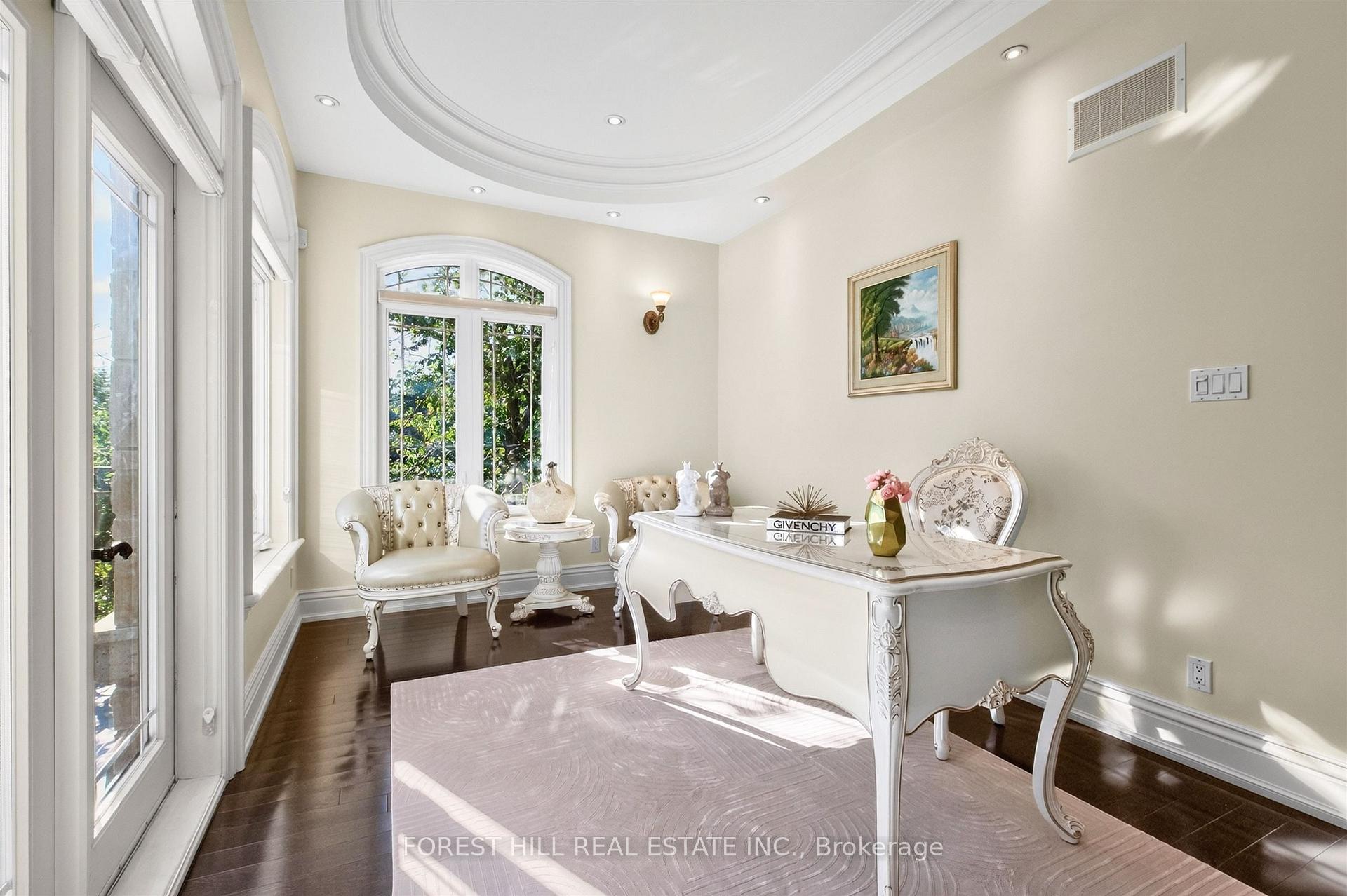 4 Fifeshire Road, Toronto