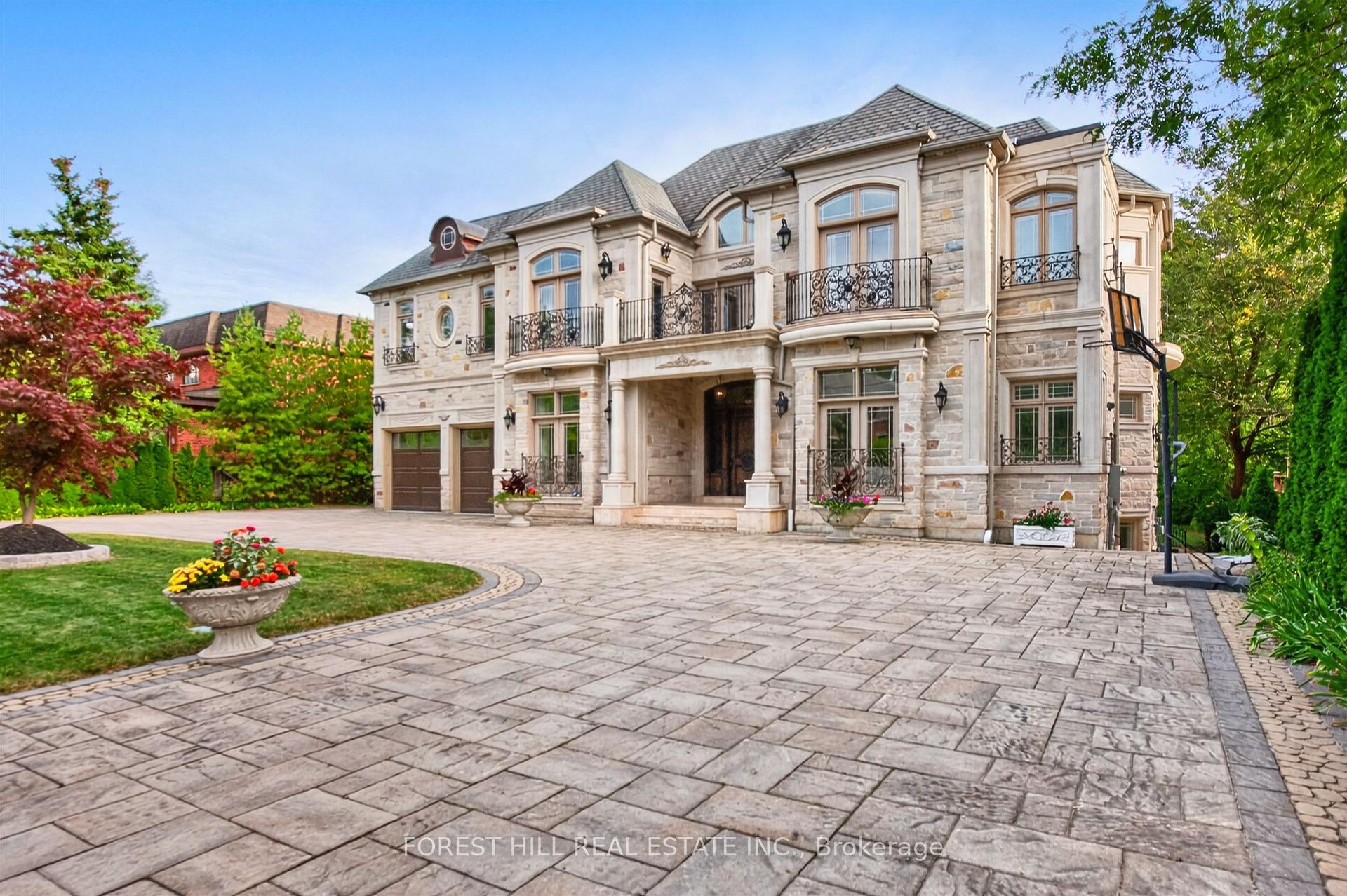 4 Fifeshire Road, Toronto