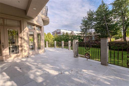 4 Fifeshire Road, Toronto