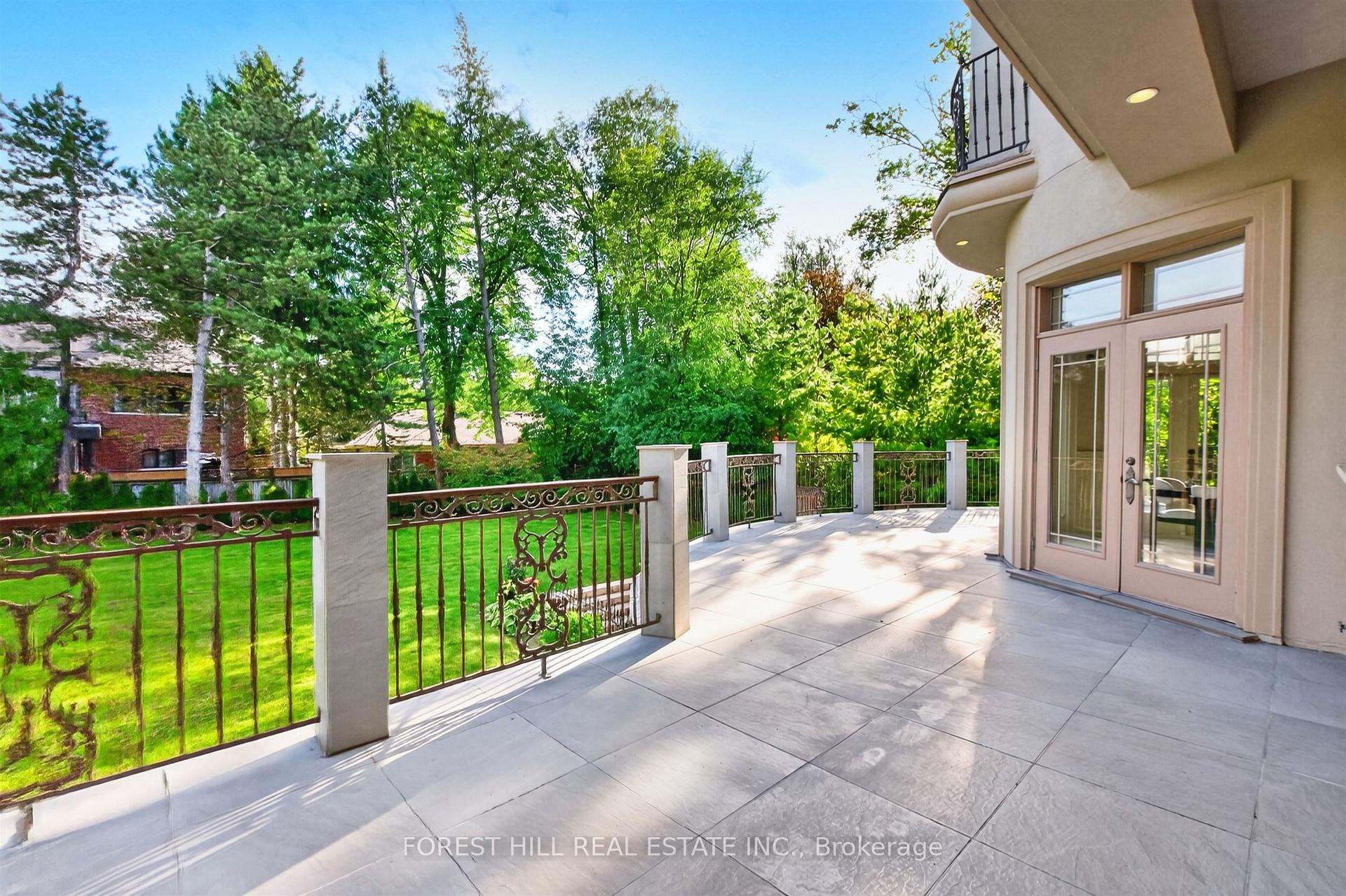 4 Fifeshire Road, Toronto