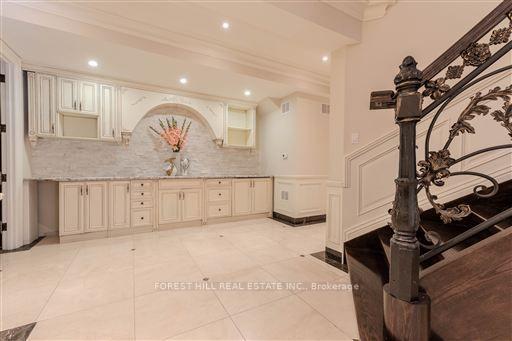 4 Fifeshire Road, Toronto