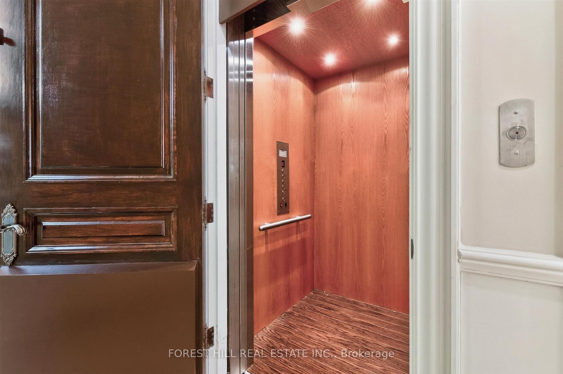 4 Fifeshire Road, Toronto