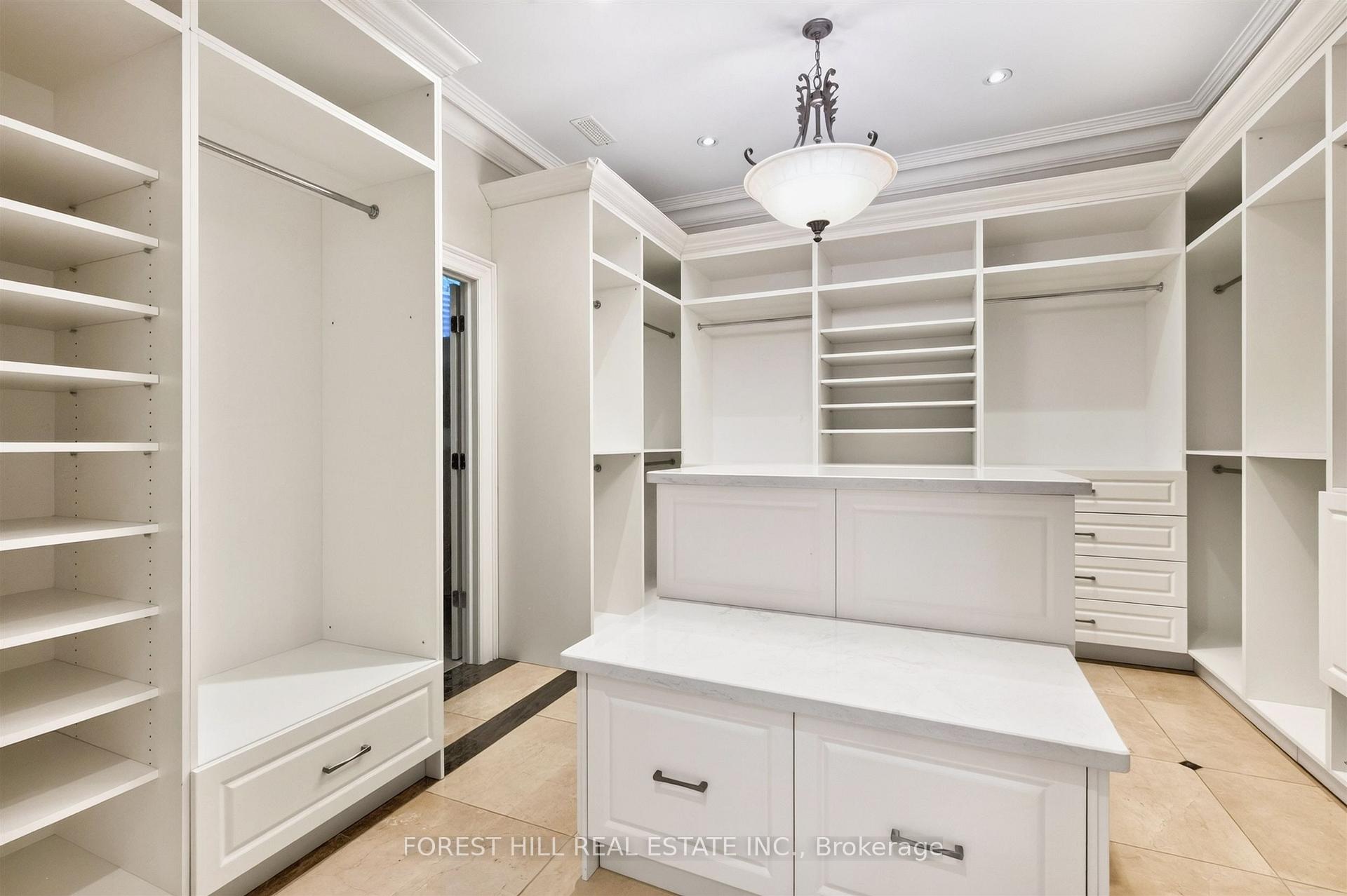 4 Fifeshire Road, Toronto