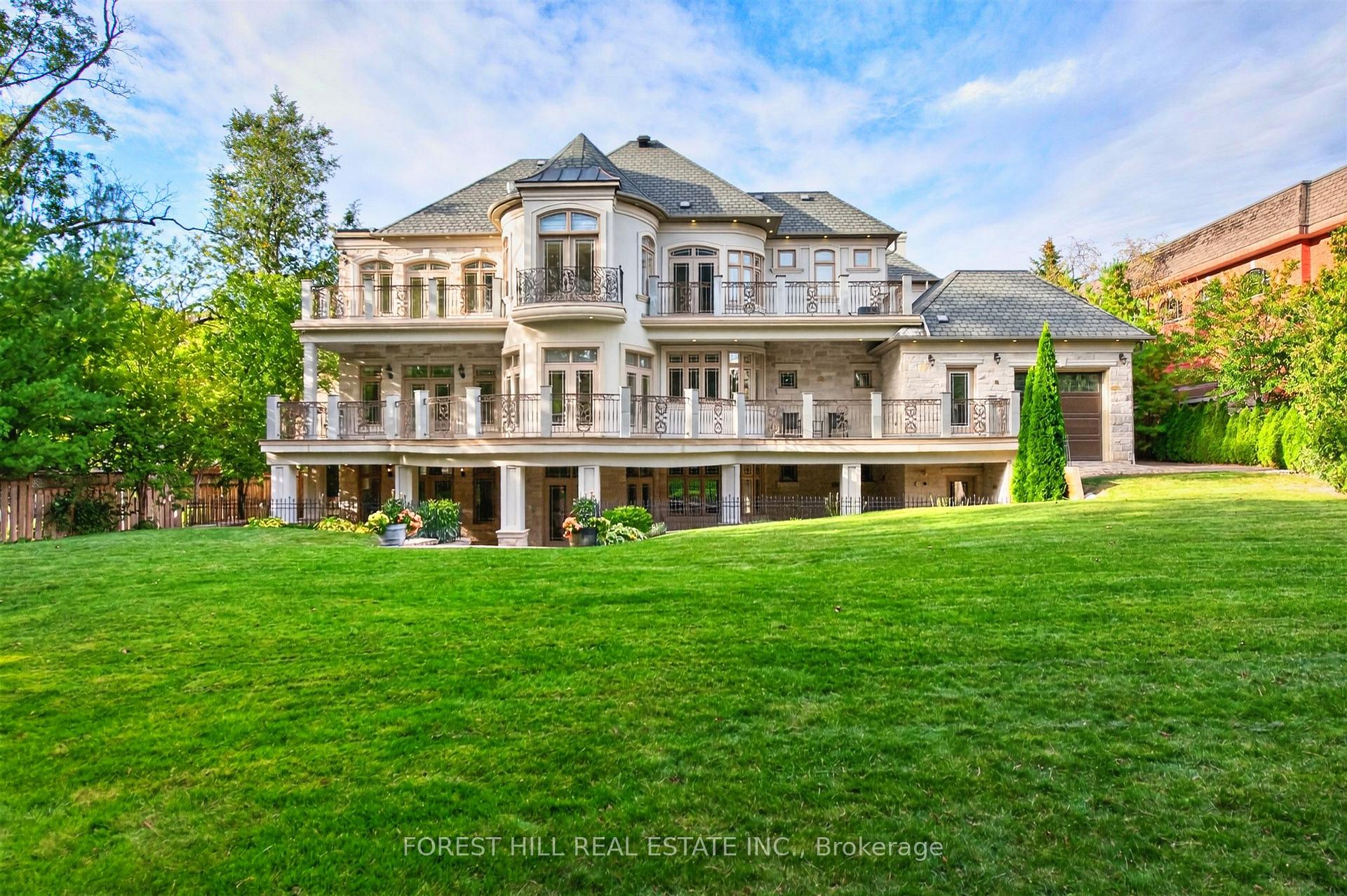 4 Fifeshire Road, Toronto